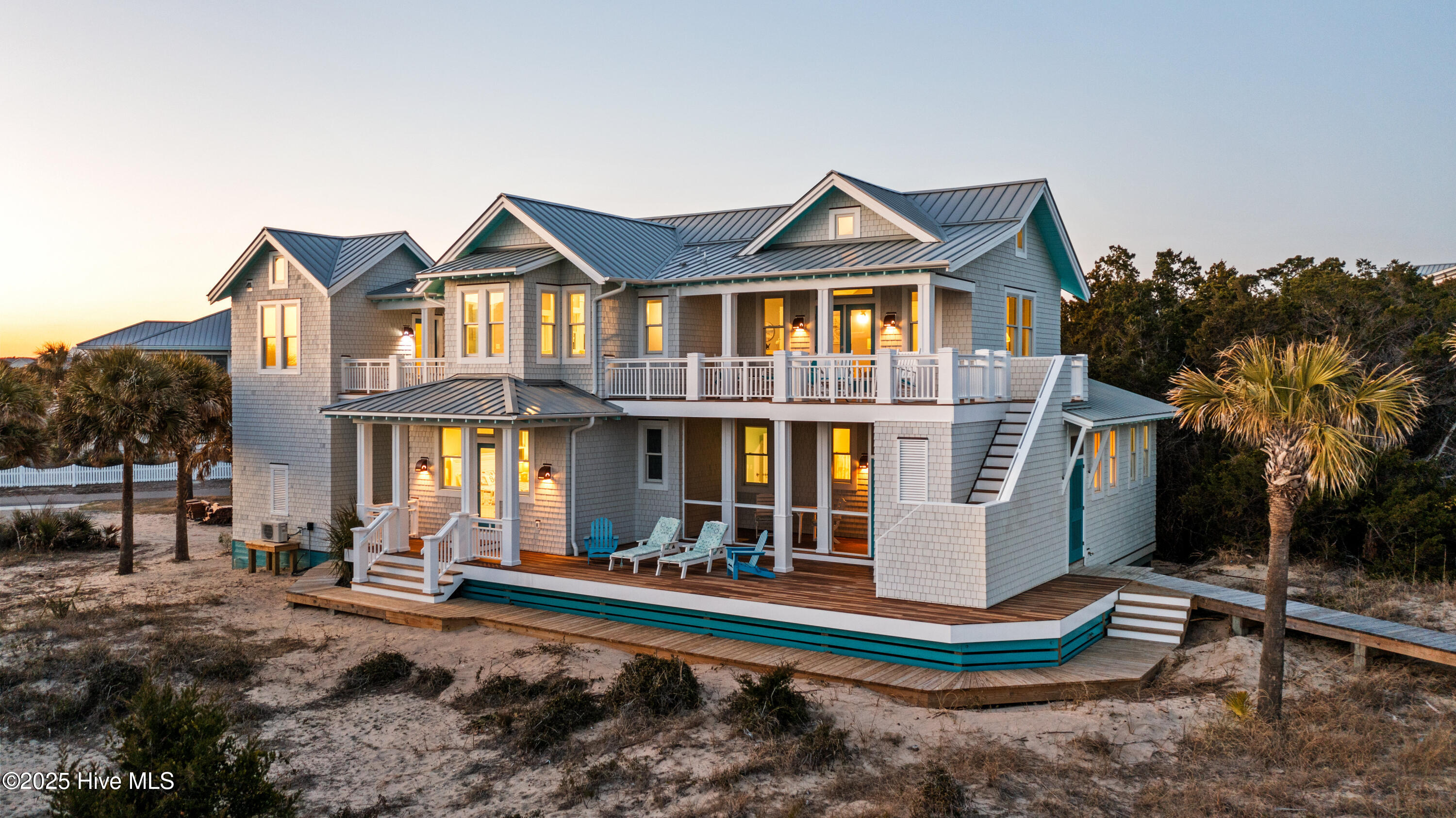 100494398 | Photo 11