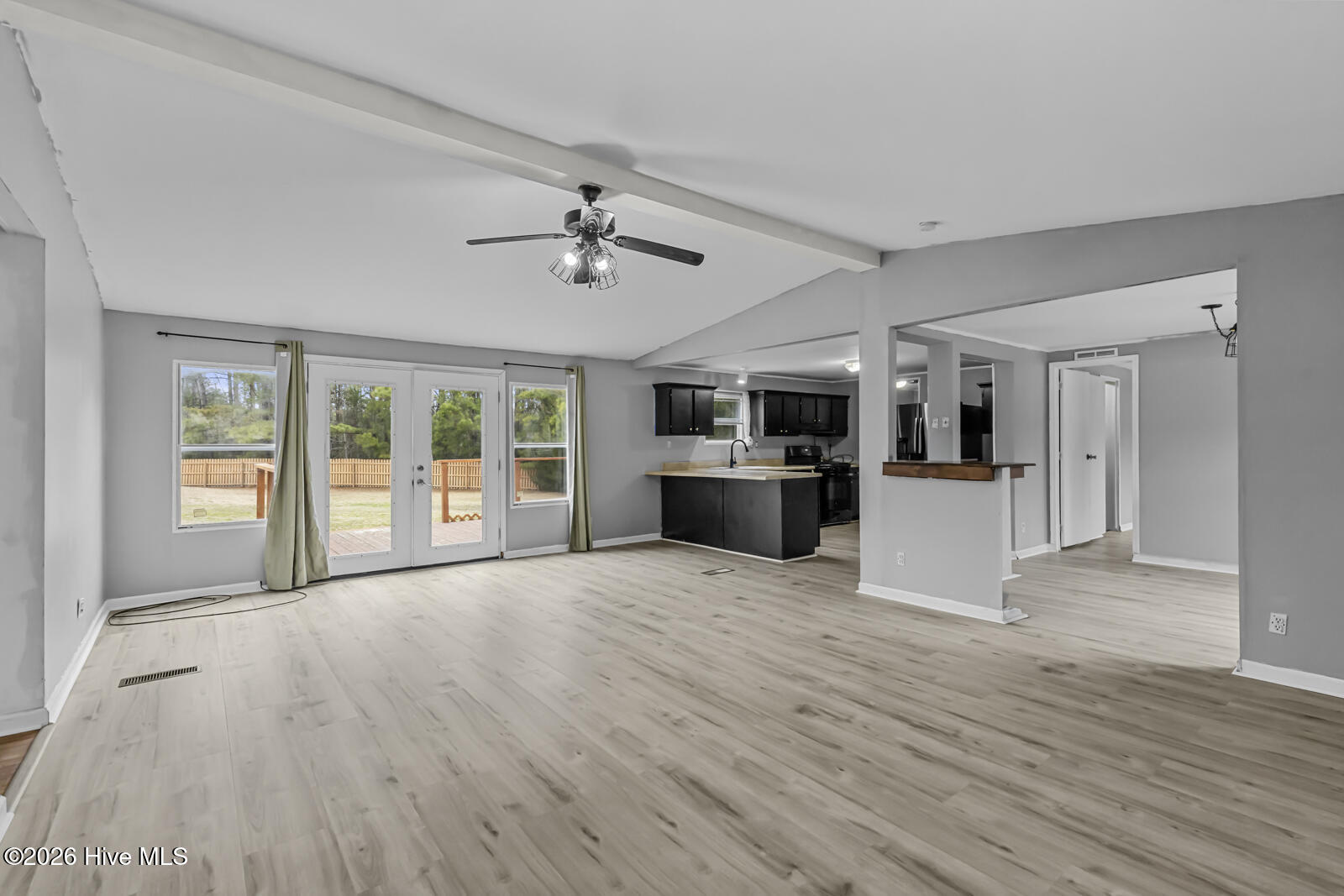 100556050 | Photo 13