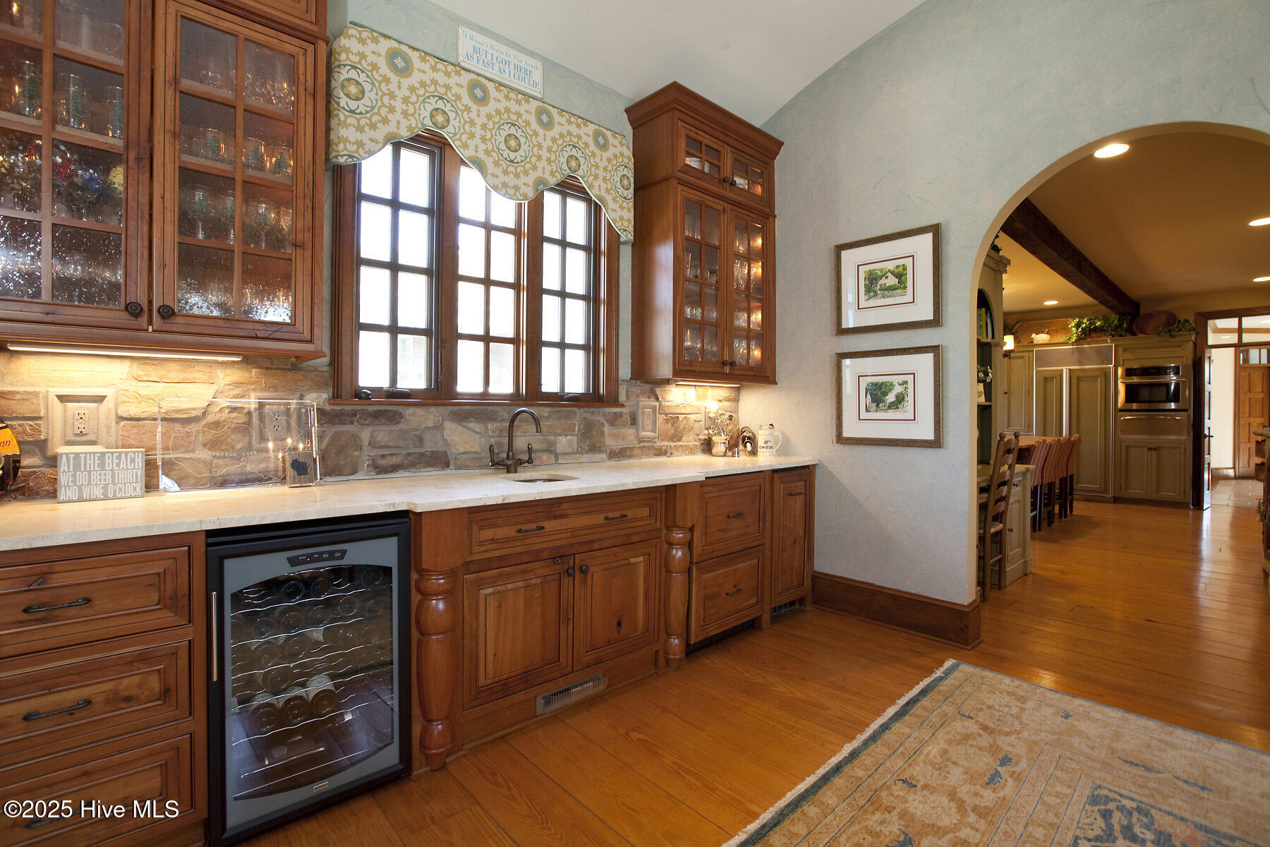 100560338 | Photo 49