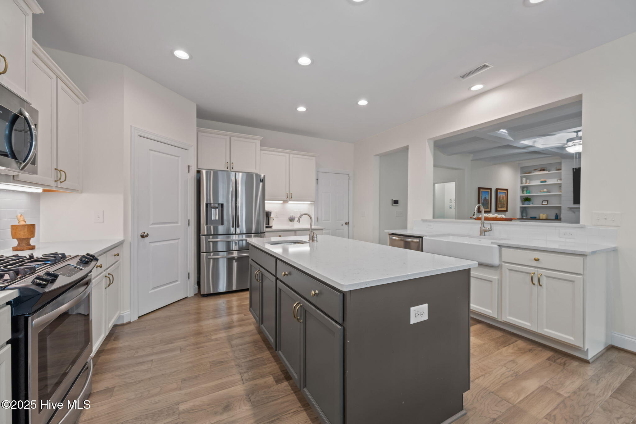 100545524 | Photo 13