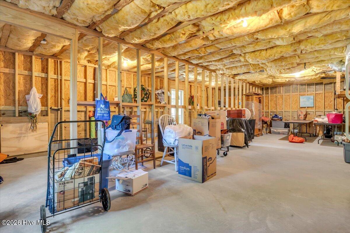 100565920 | Photo 63