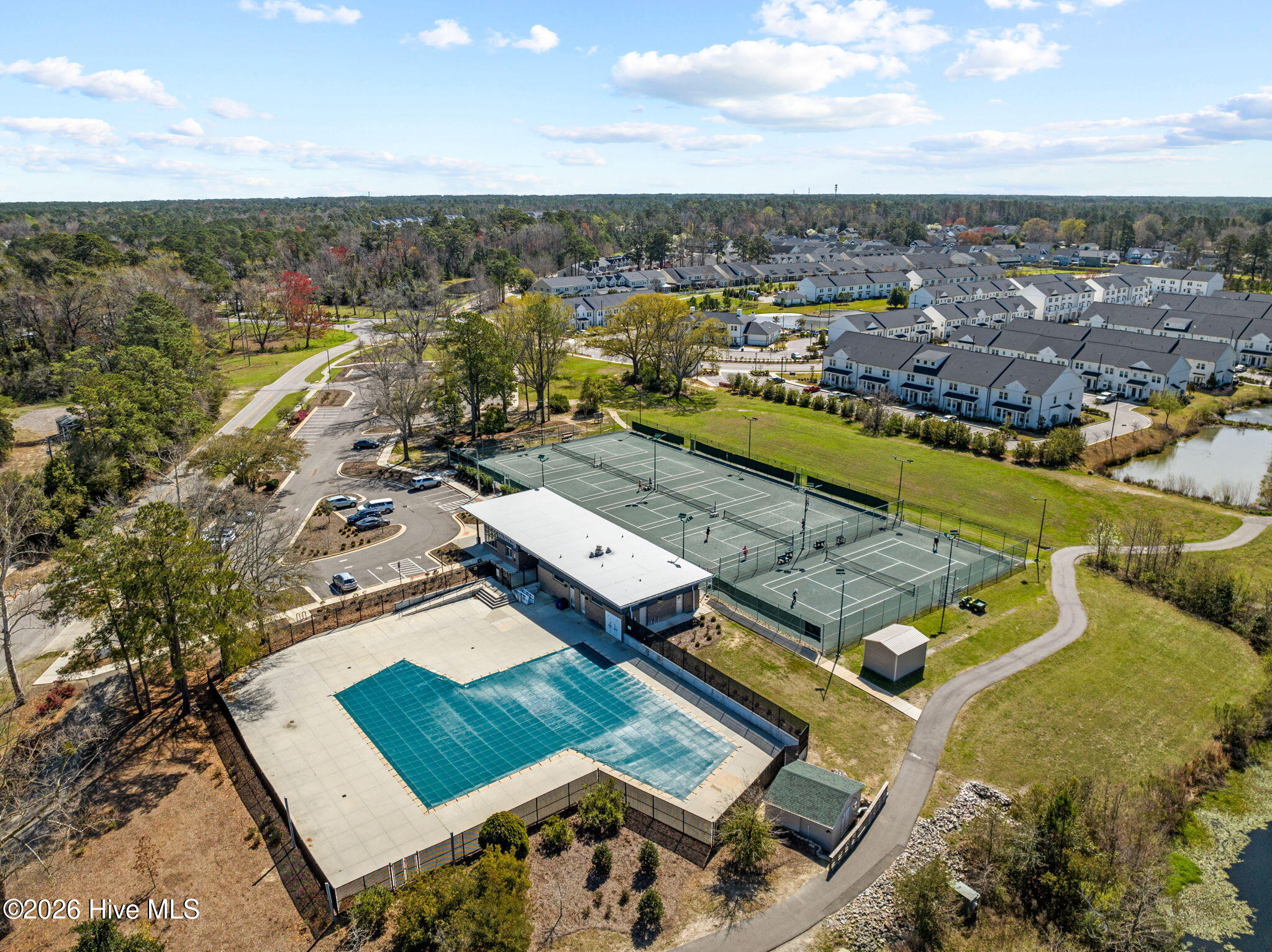 100557388 | Photo 61