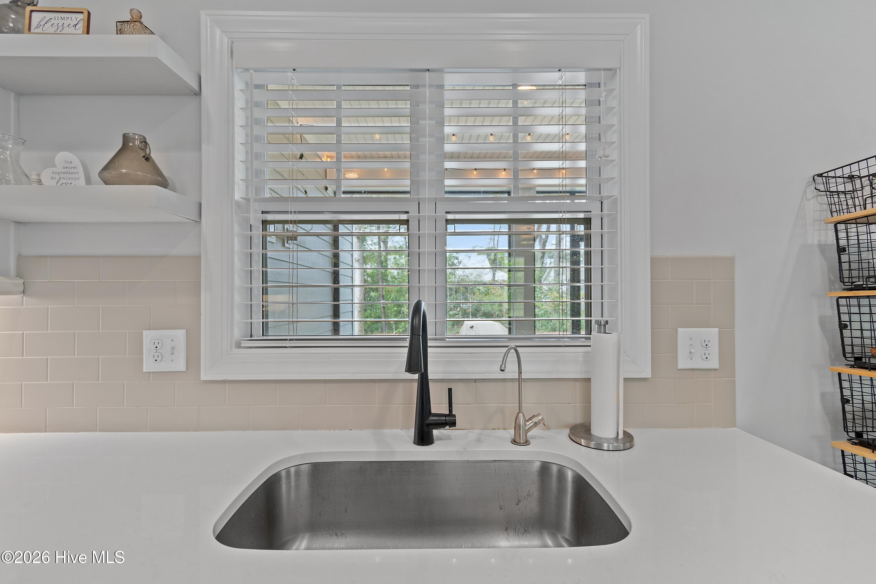 100565017 | Photo 21