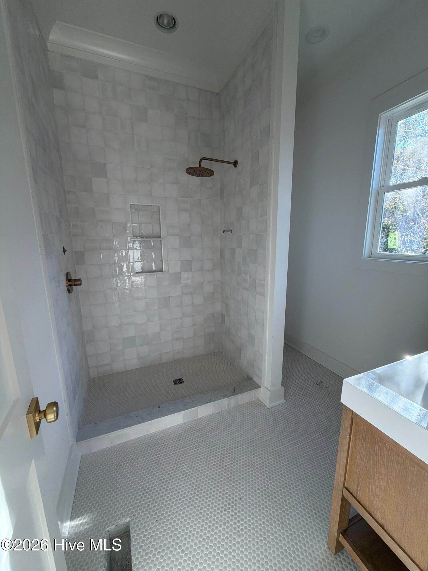 100521152 | Photo 13