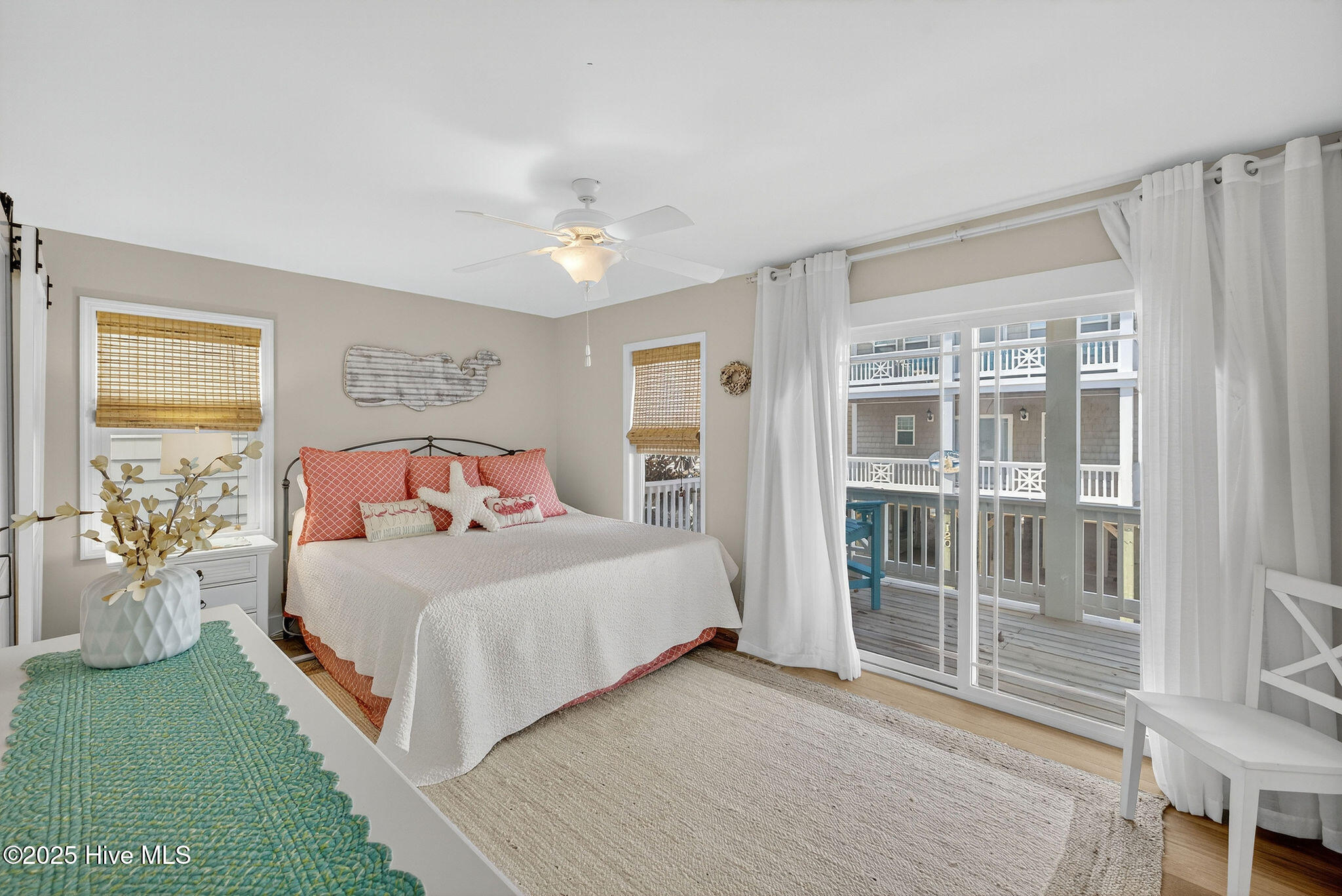 100533834 | Photo 27