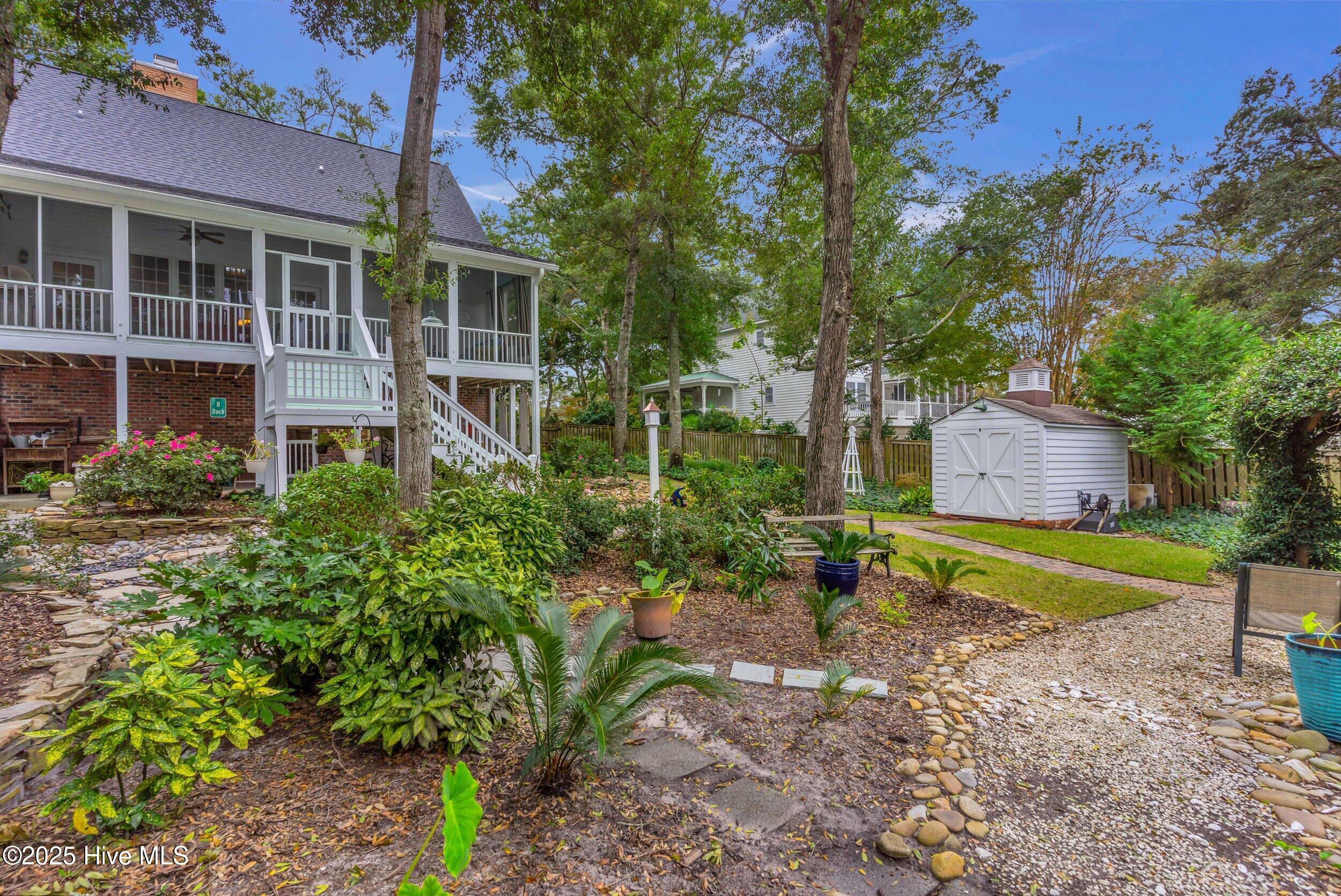 100537749 | Photo 47