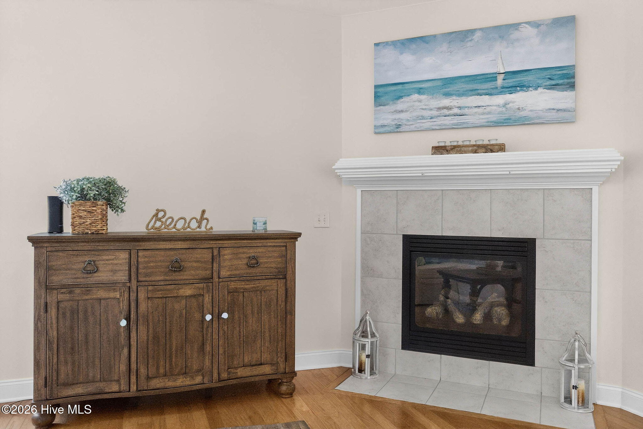 100566097 | Photo 19