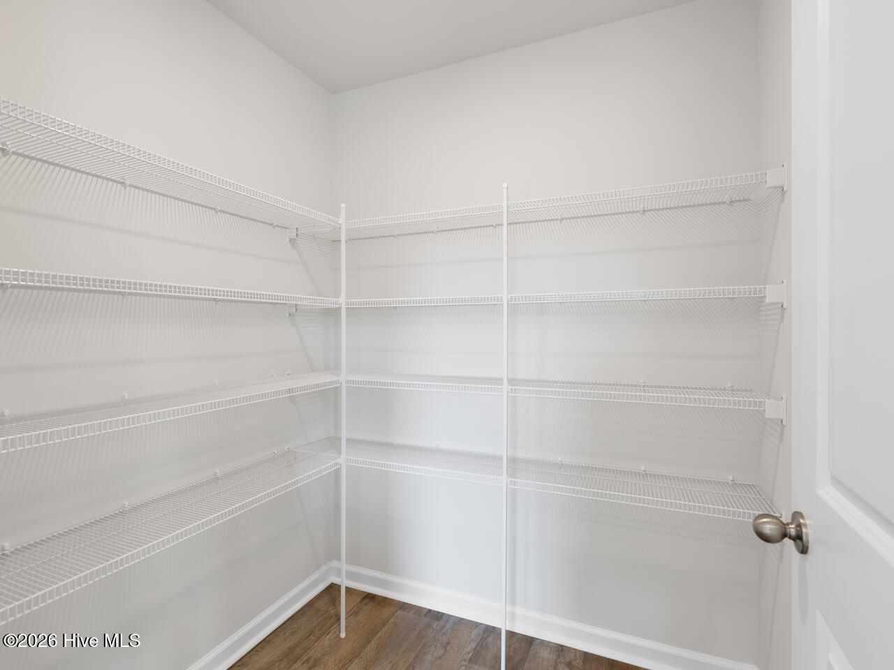 100563420 | Photo 25