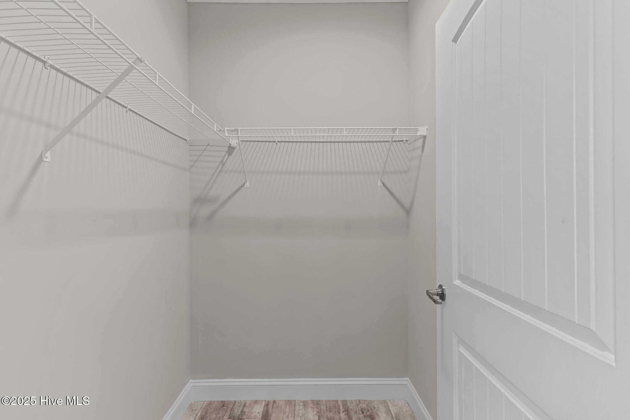 100529726 | Photo 23