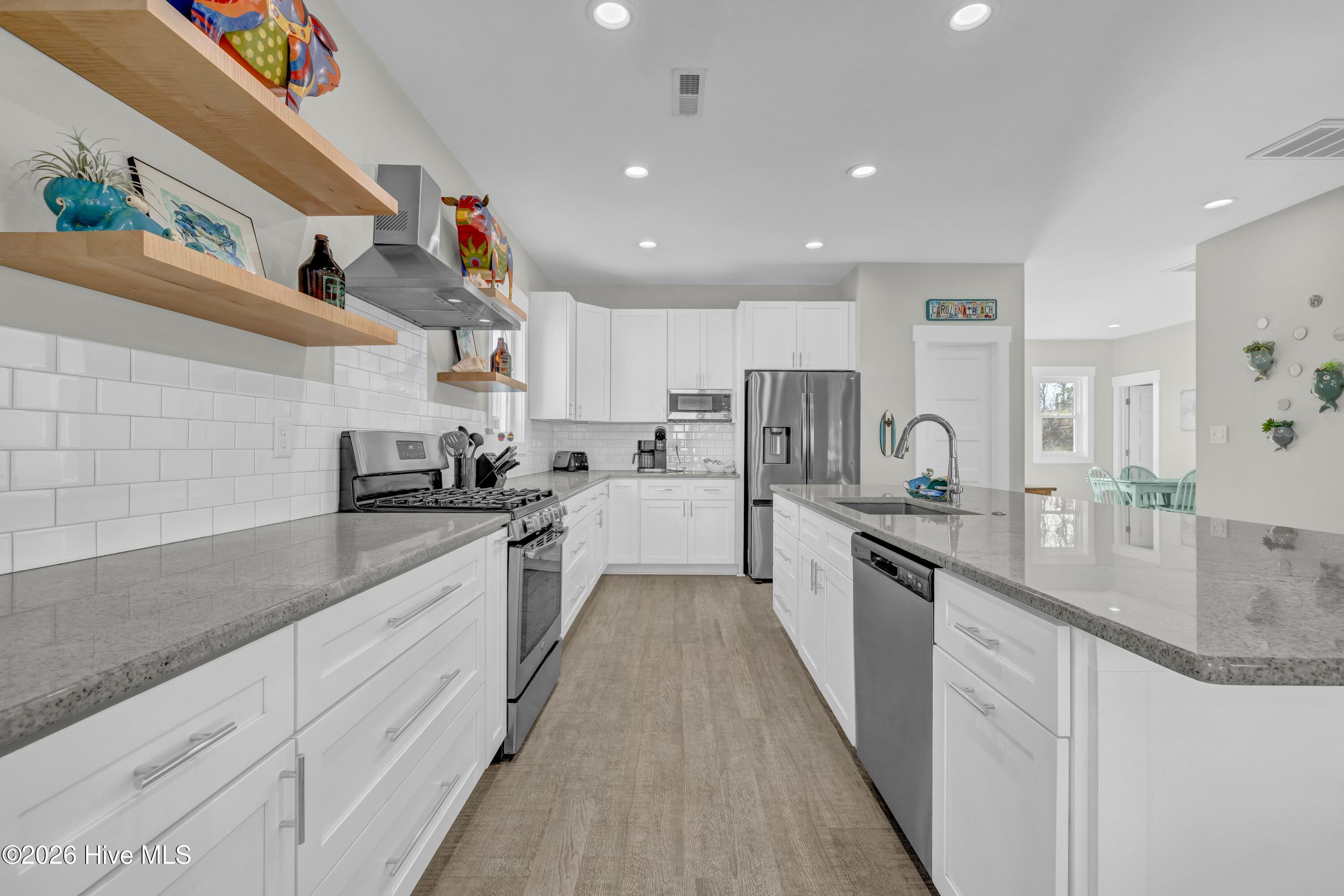 100549808 | Photo 14