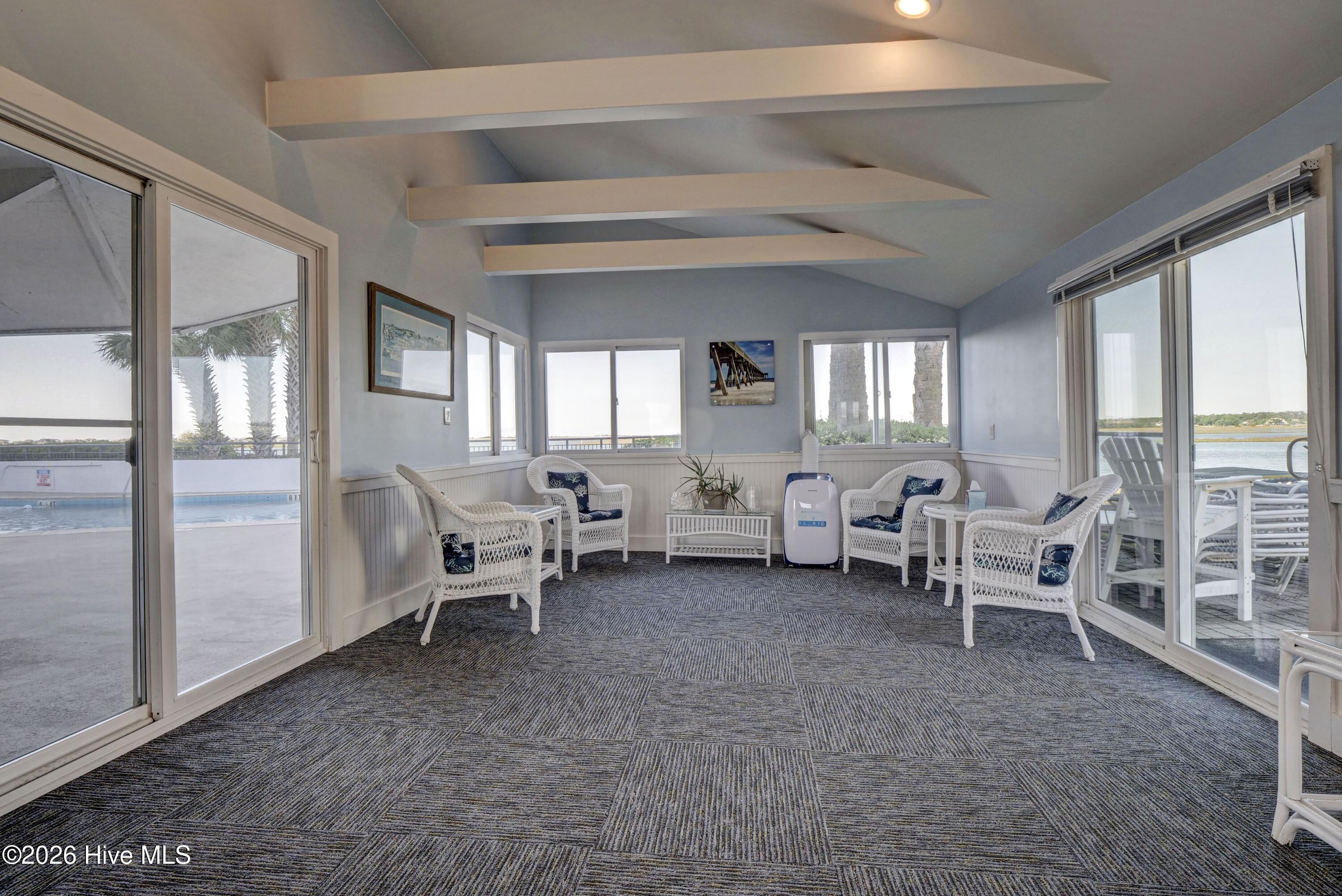 100559794 | Photo 64