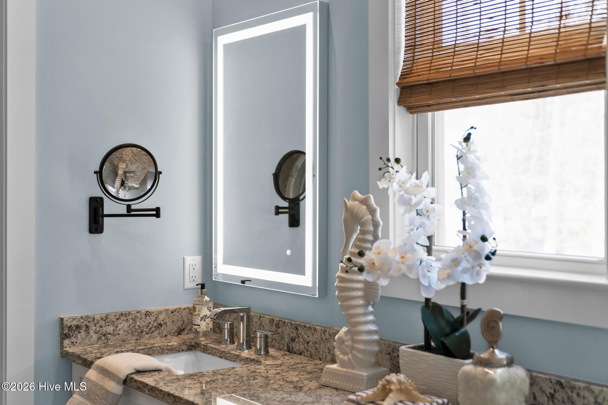 100564627 | Photo 23