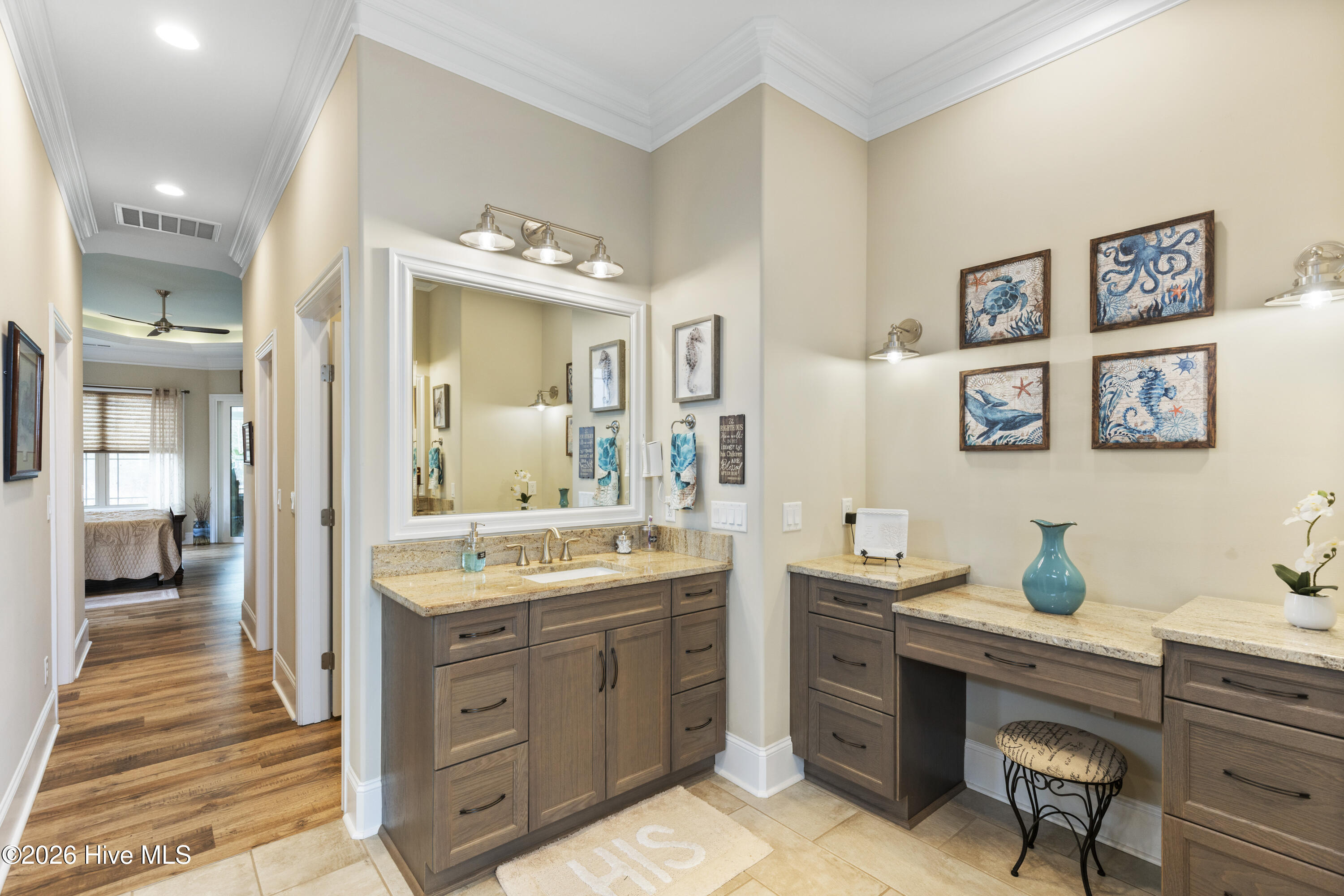 100551646 | Photo 25