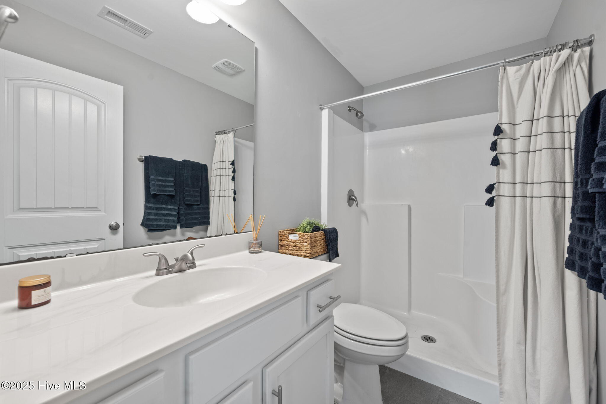 100536269 | Photo 28