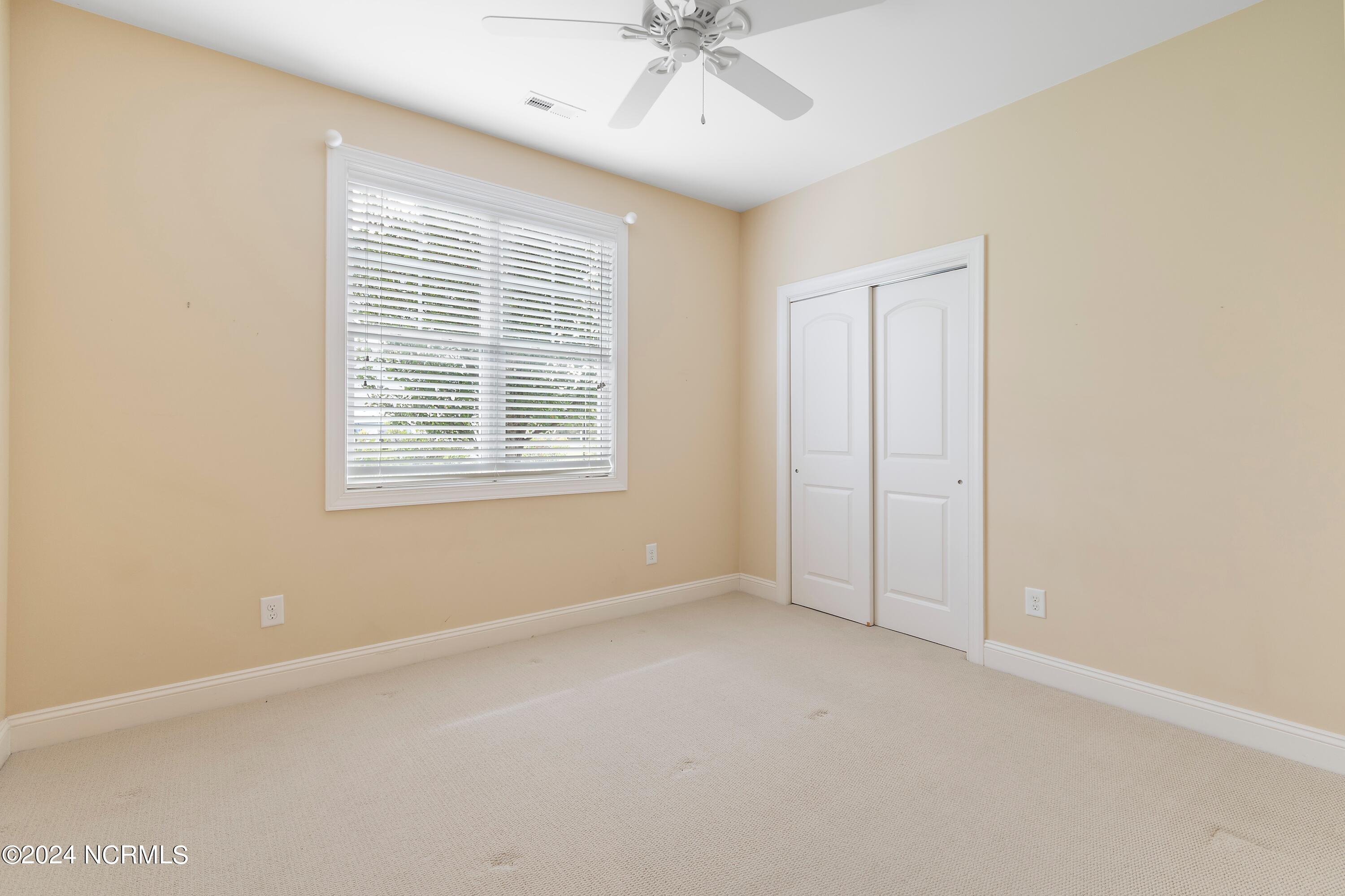 100547754 | Photo 18