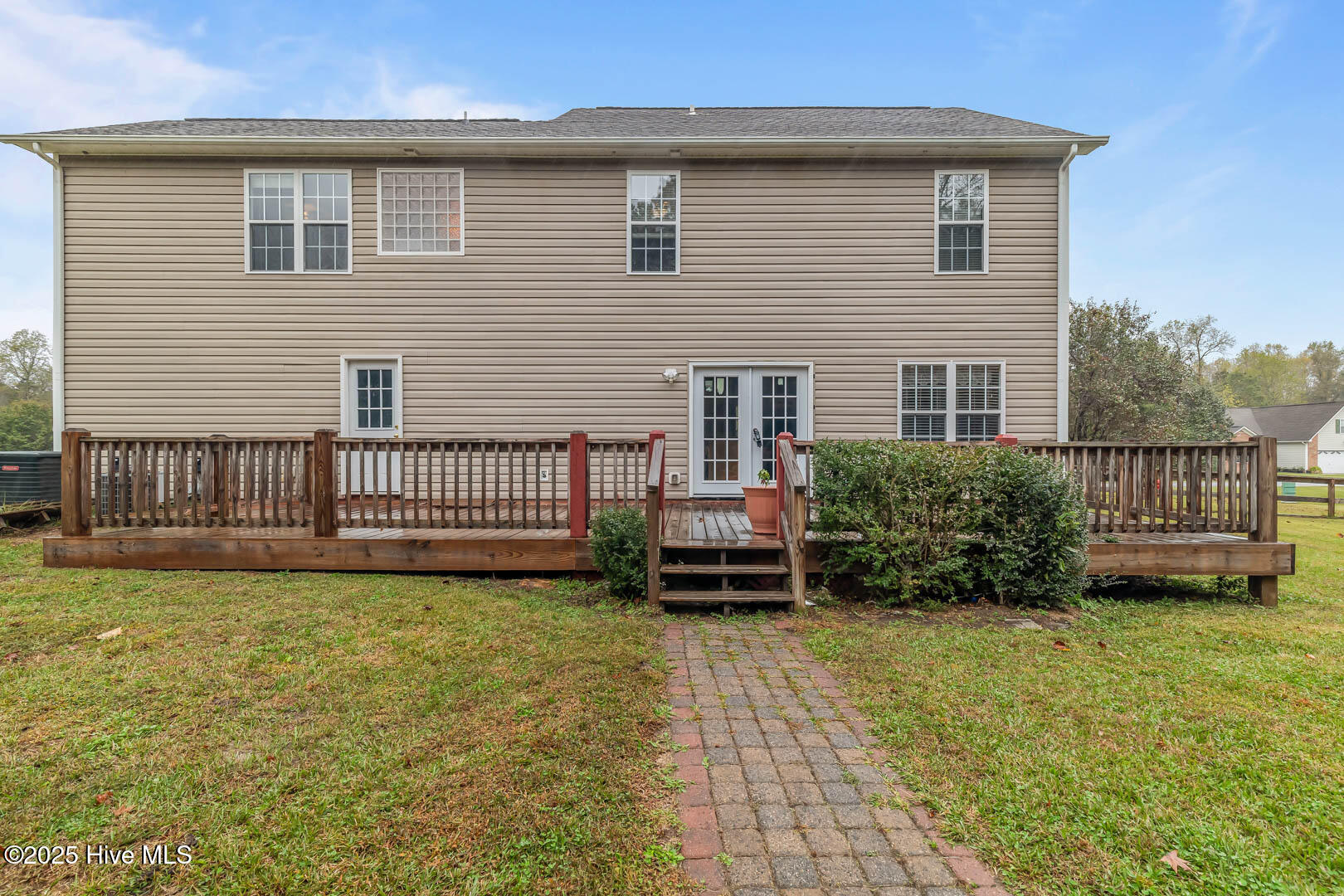 100542148 | Photo 55