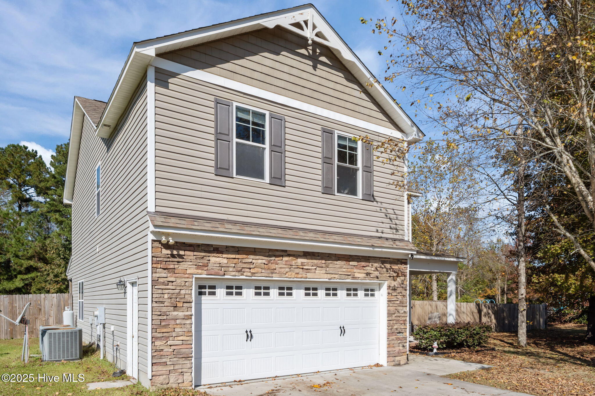 100540594 | Photo 37