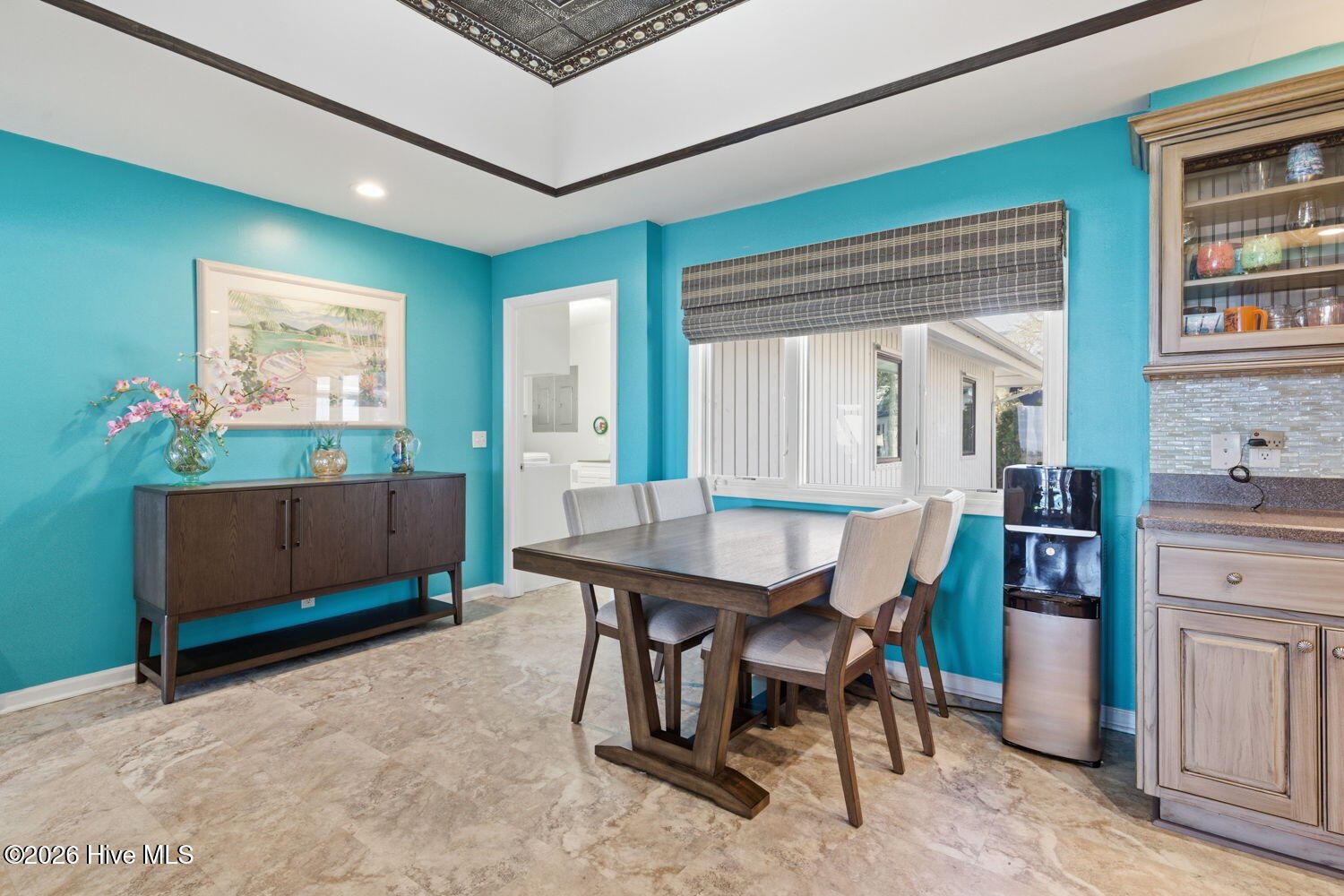 100555679 | Photo 18