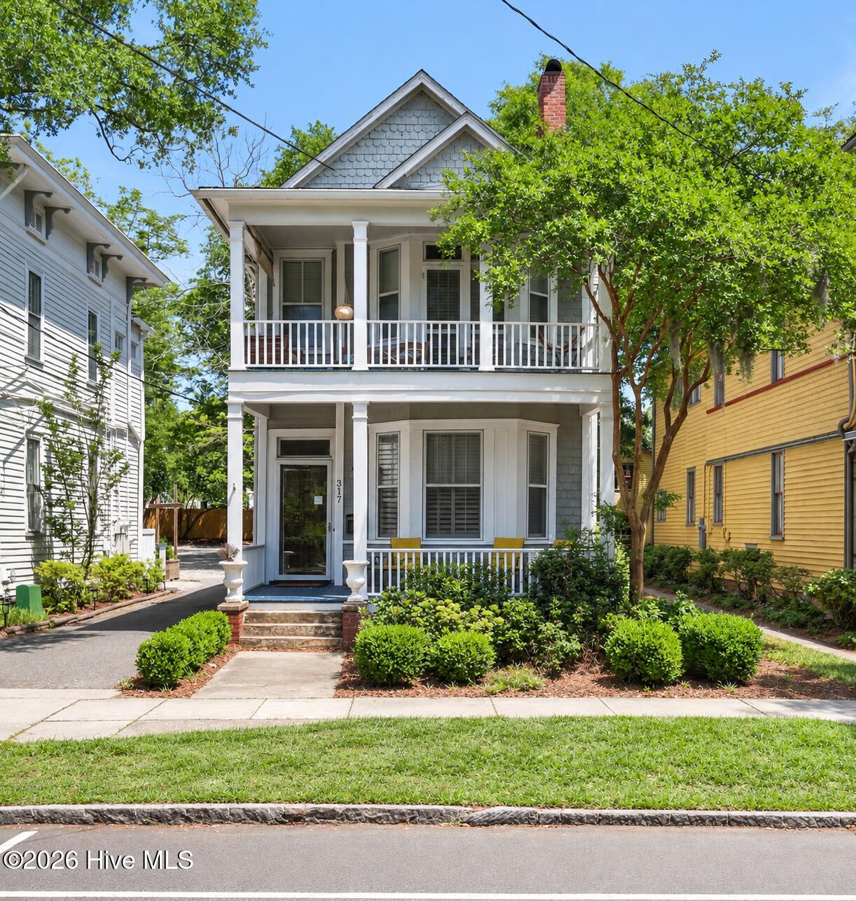 317 S 3rd Street — listing photograph 2