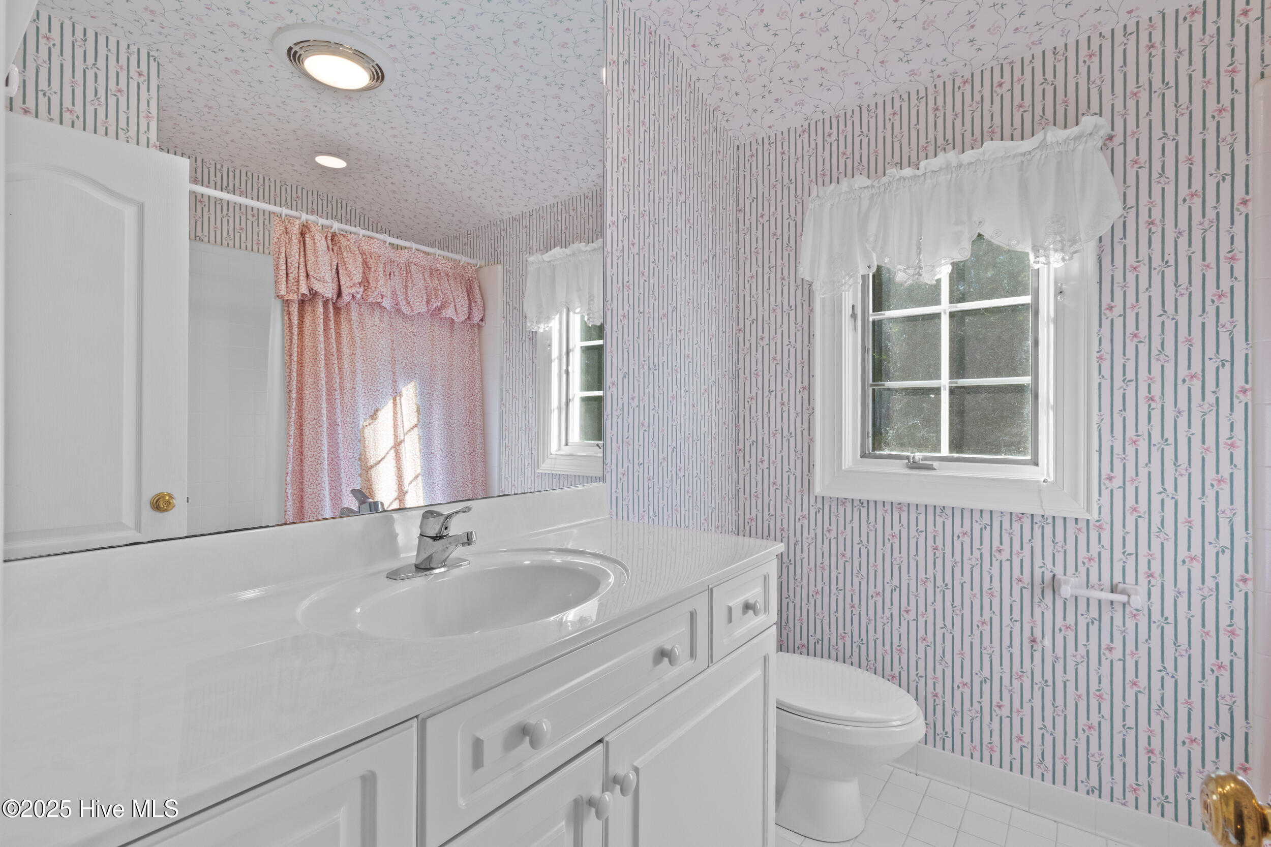 100516126 | Photo 46