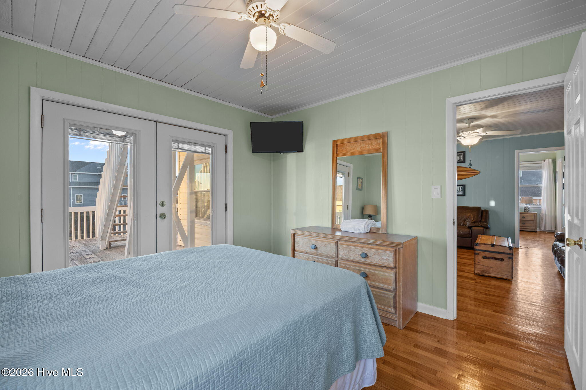 100549750 | Photo 37