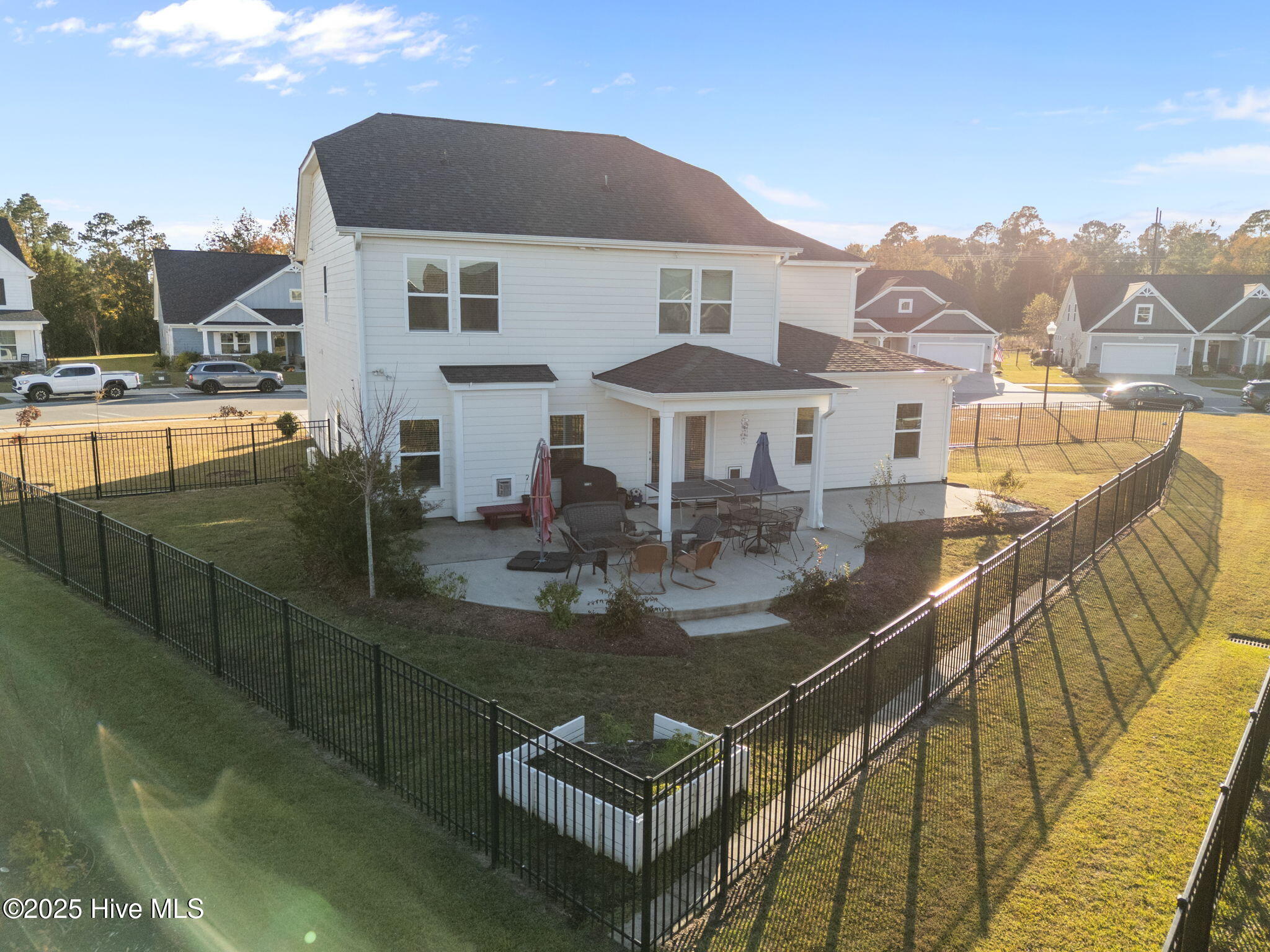 100542134 | Photo 63