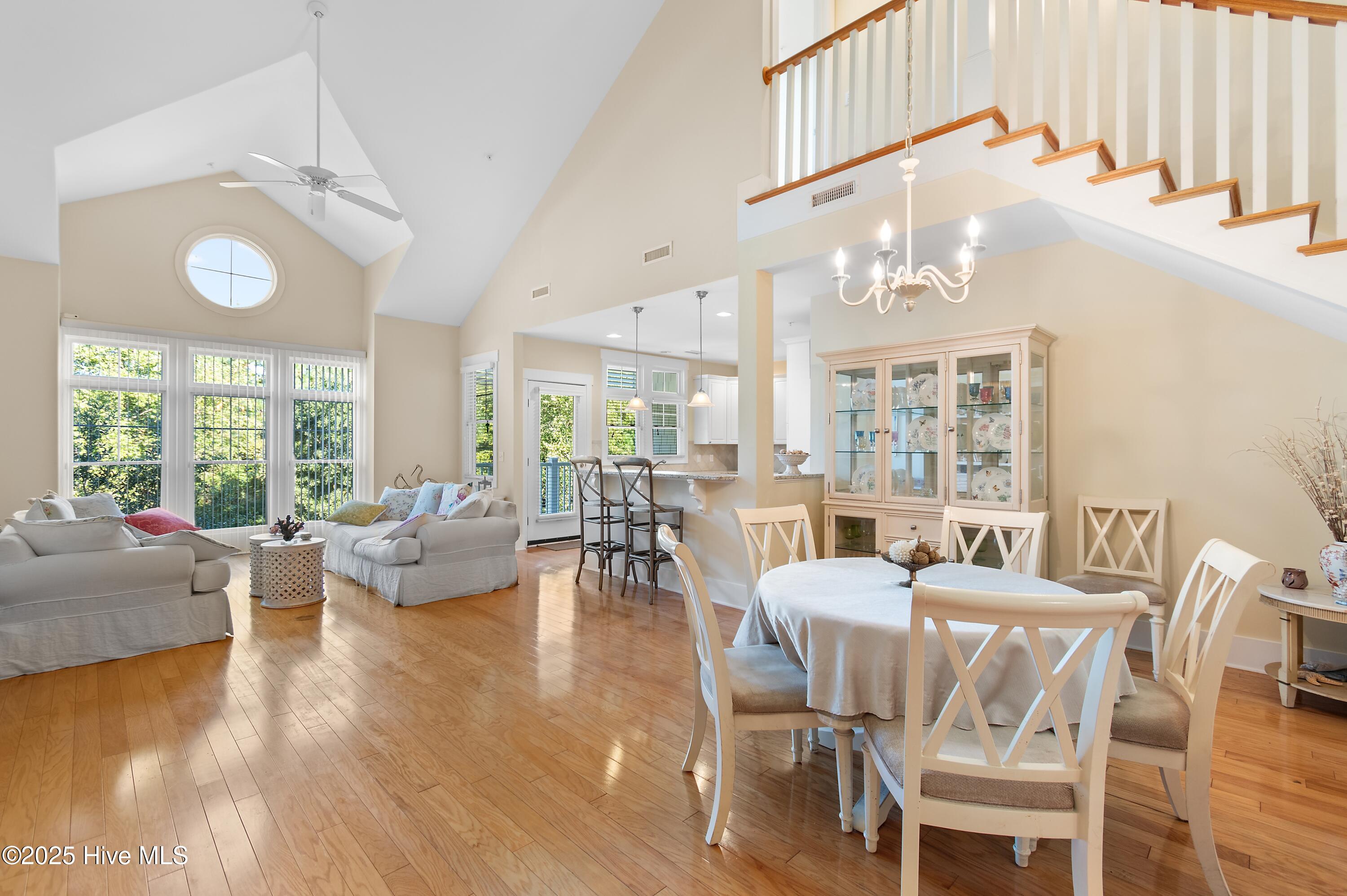 2537StJamesDr.1008 - 14