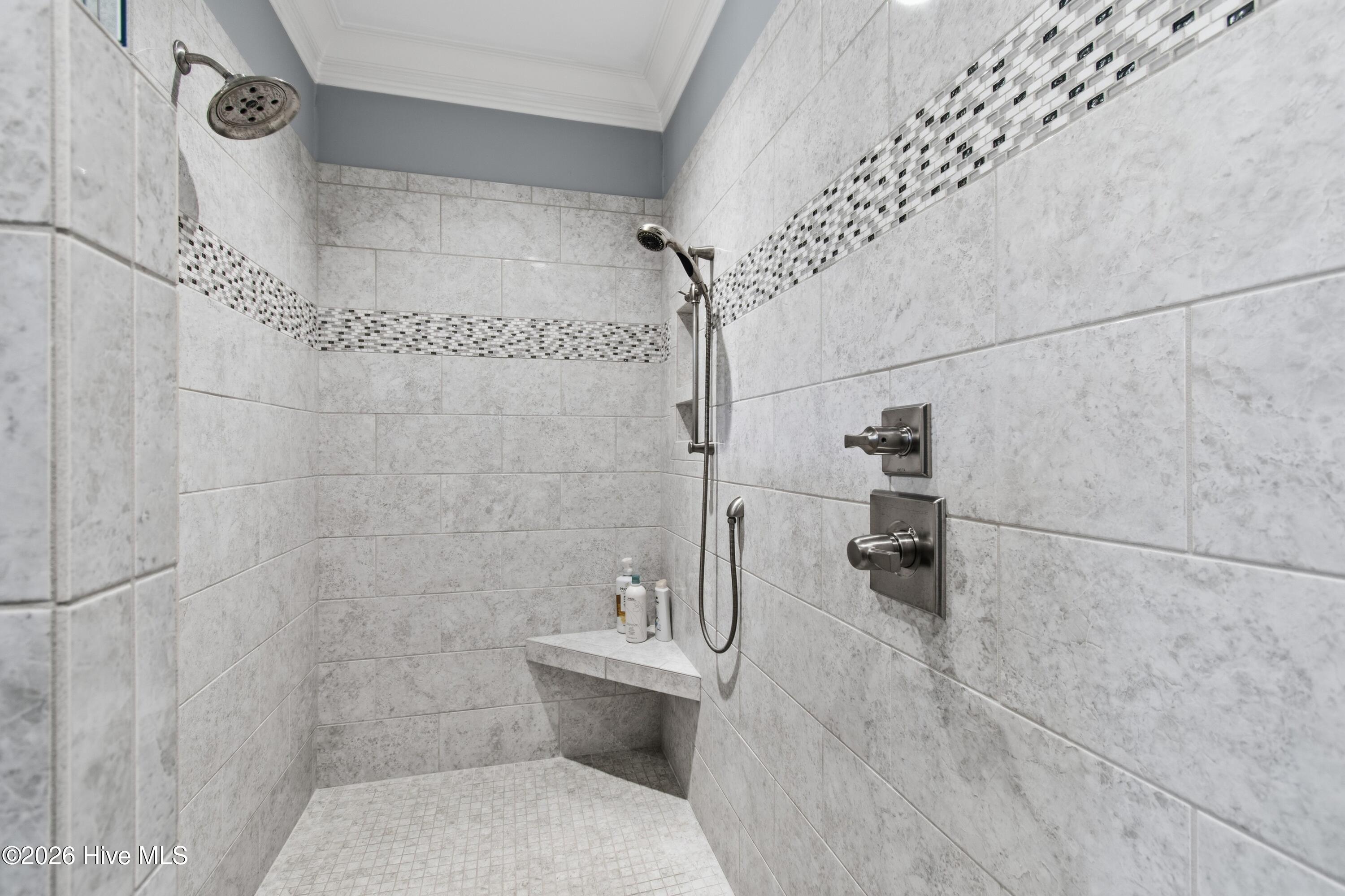 100555606 | Photo 37