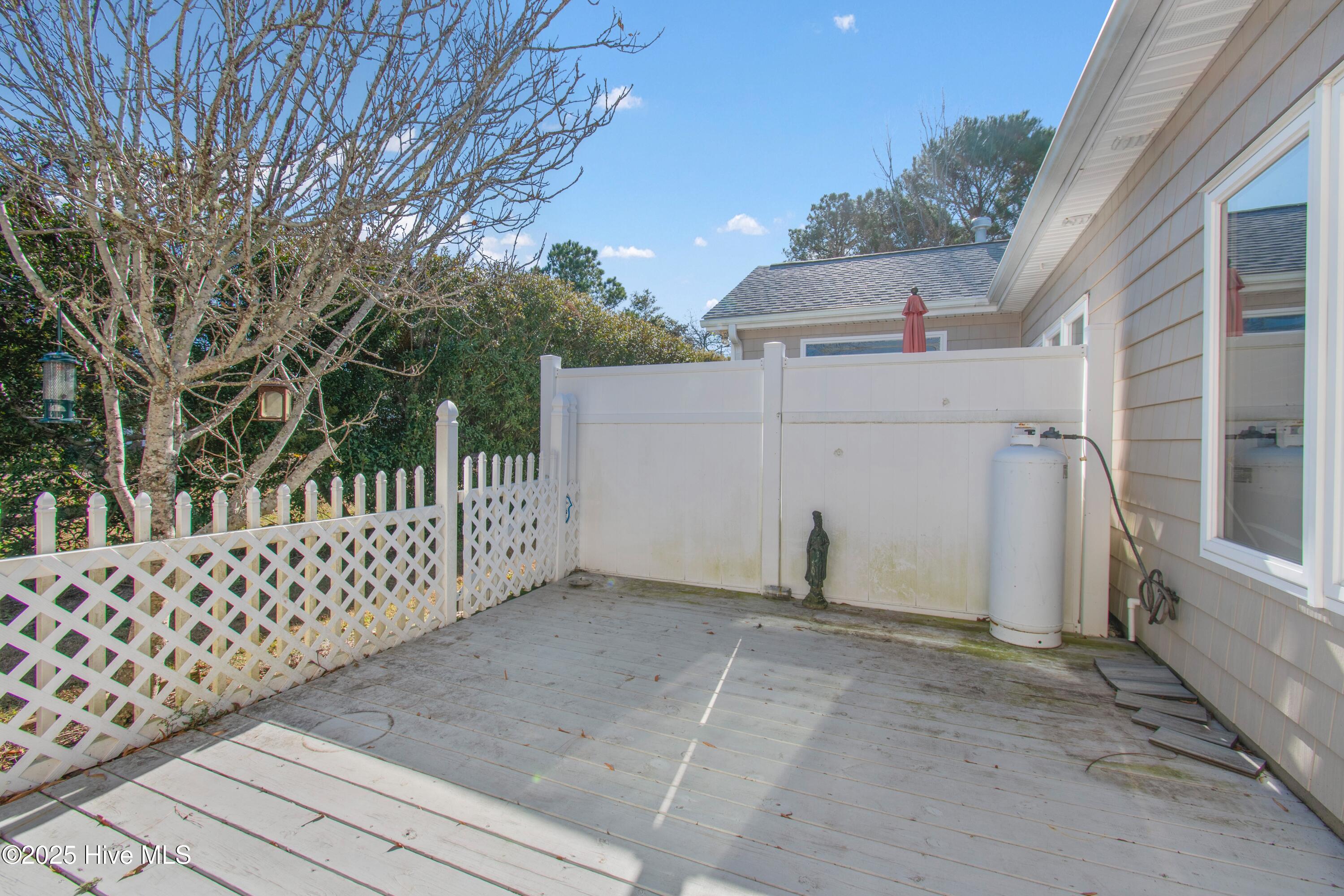 100546461 | Photo 38