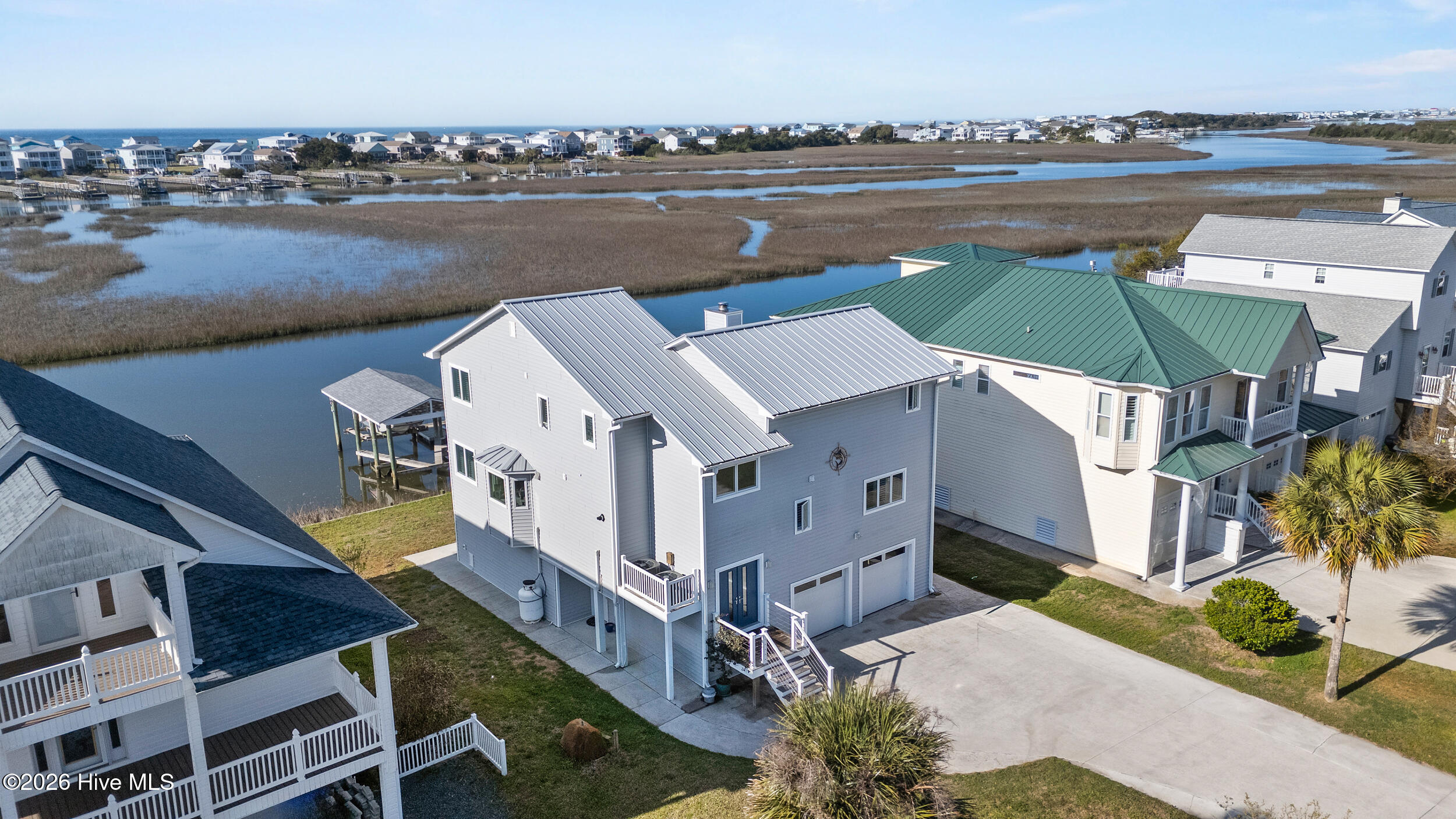 100564811 | Photo 70