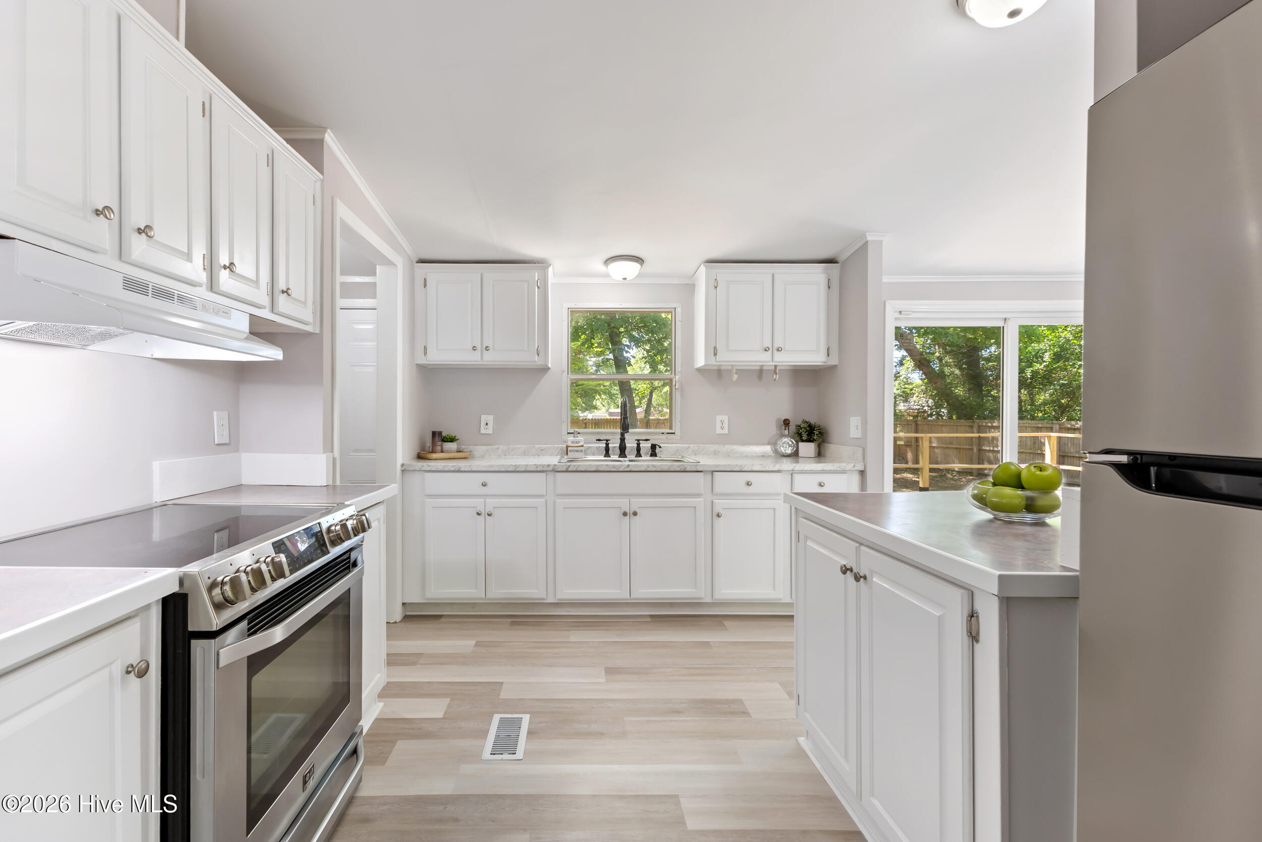 9659 Holly Hills Drive NE, Leland, NC, 28451