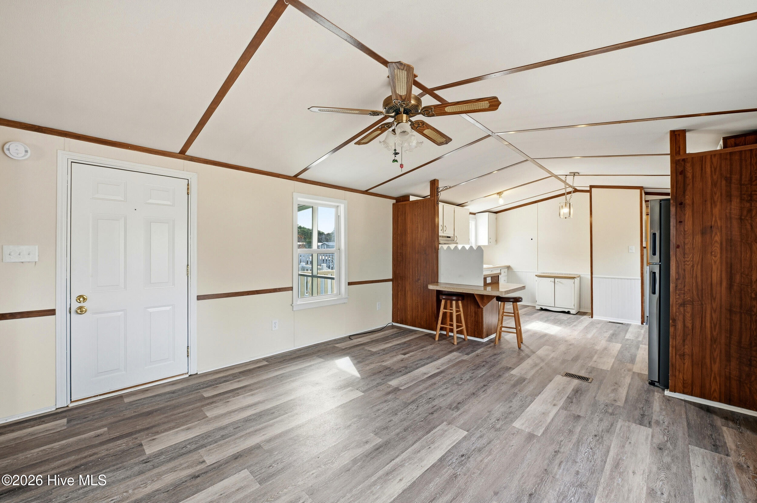 100552656 | Photo 12