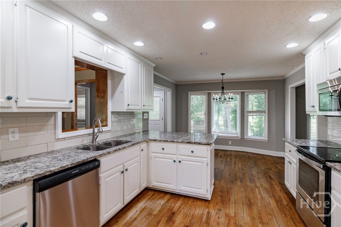 1220 Twelve Oaks Circle