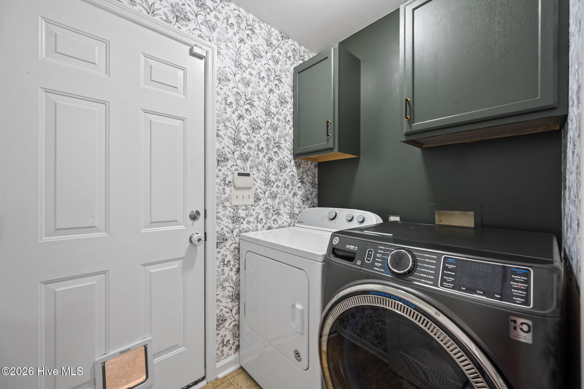 100565061 | Photo 36