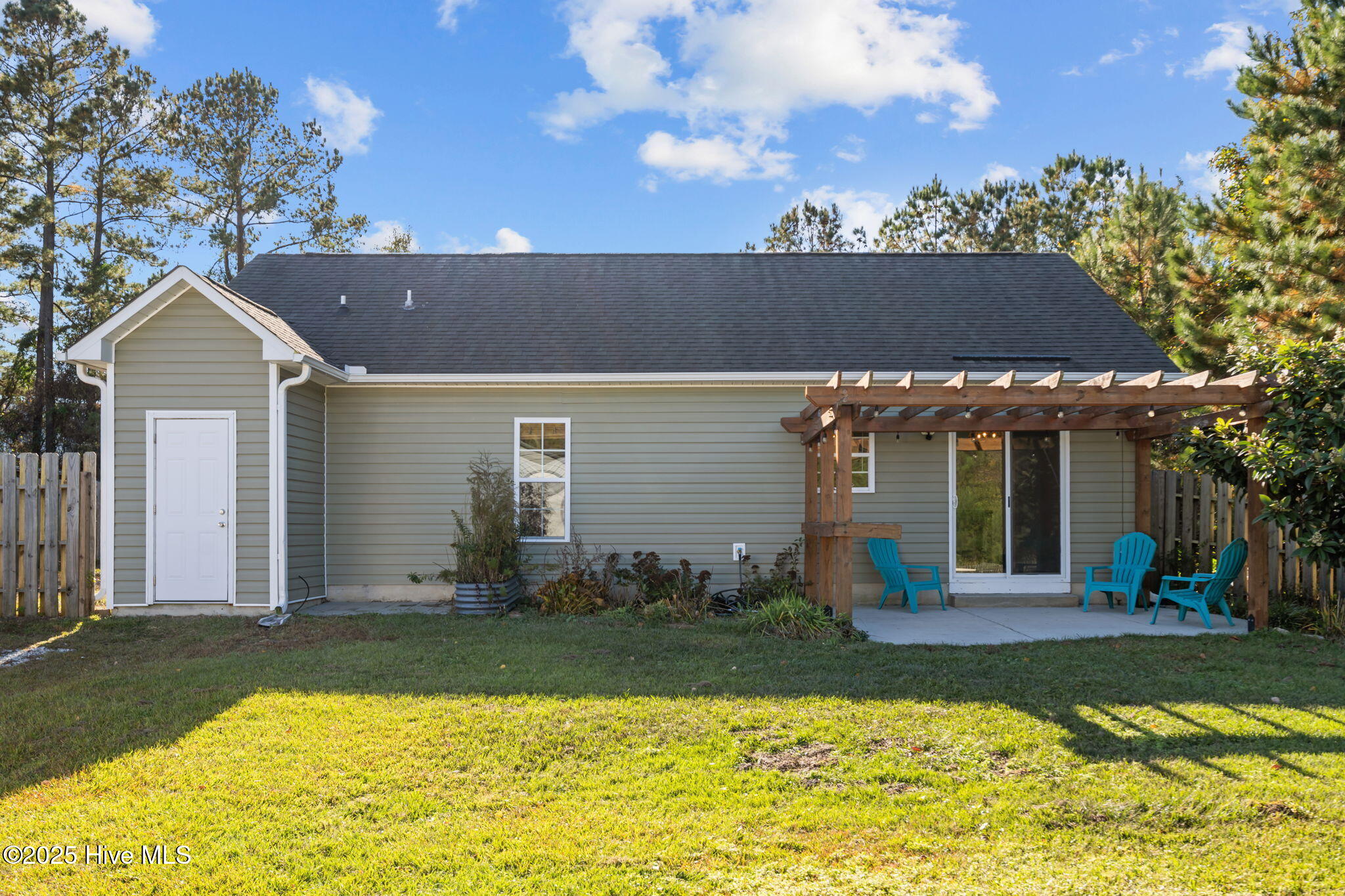 100540961 | Photo 16