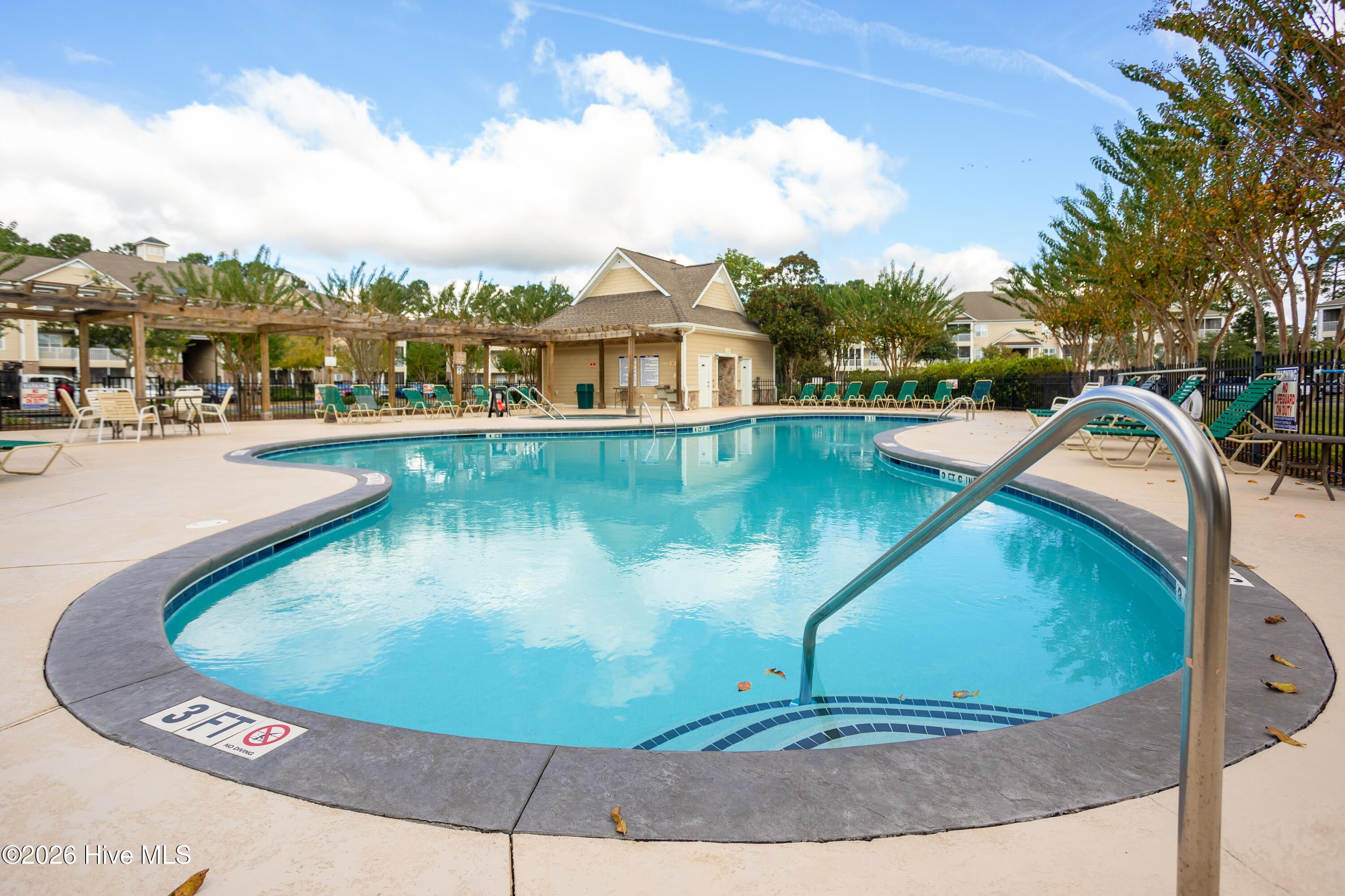 100553434 | Photo 33