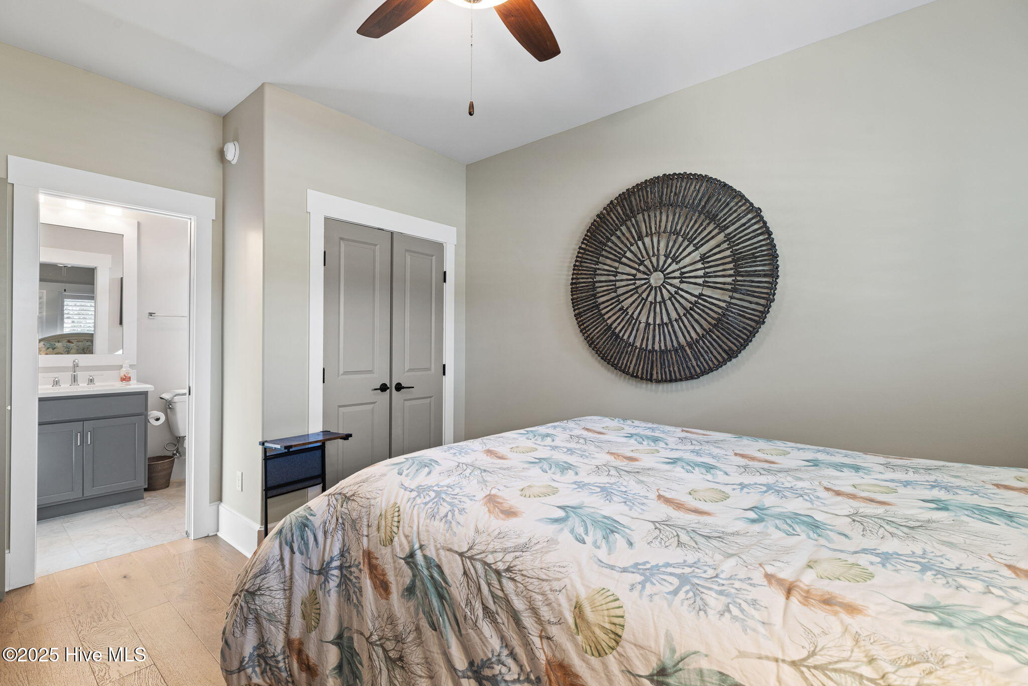 100540140 | Photo 31