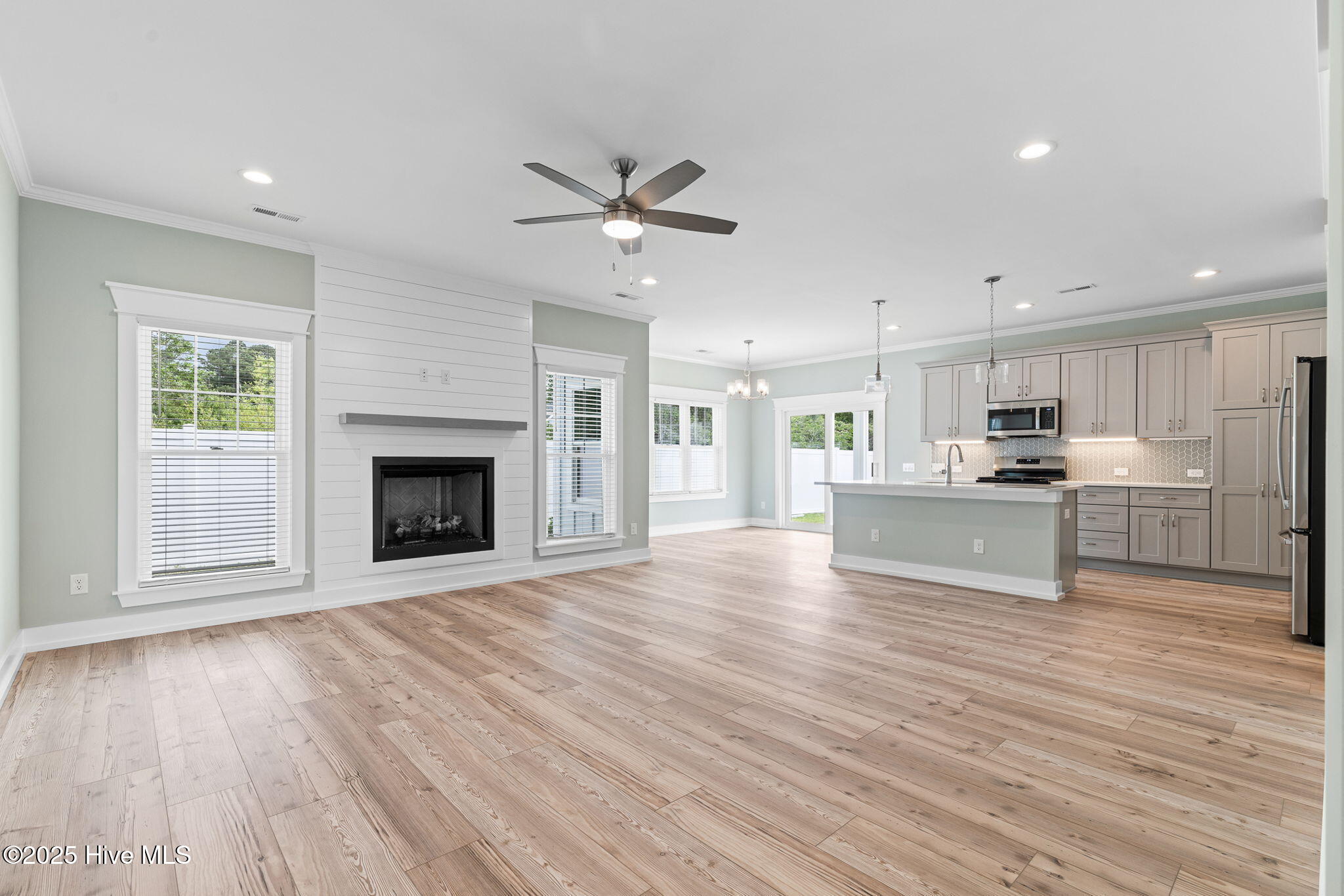 100479580 | Photo 10