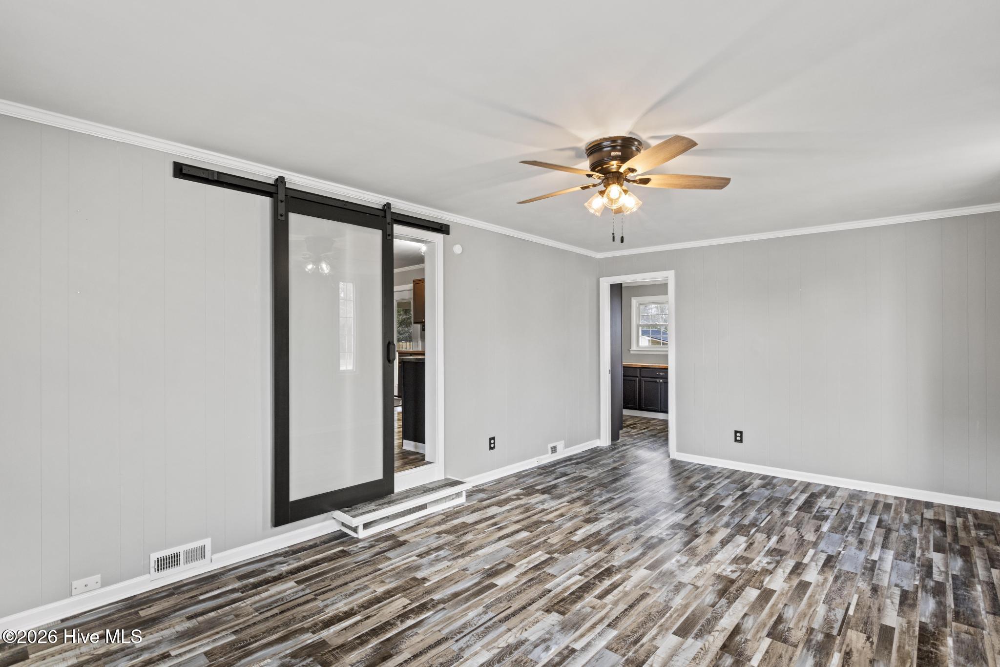 100558586 | Photo 26