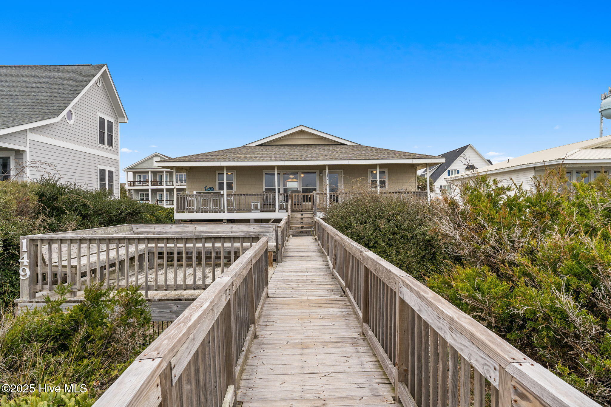 100544843 | Photo 38