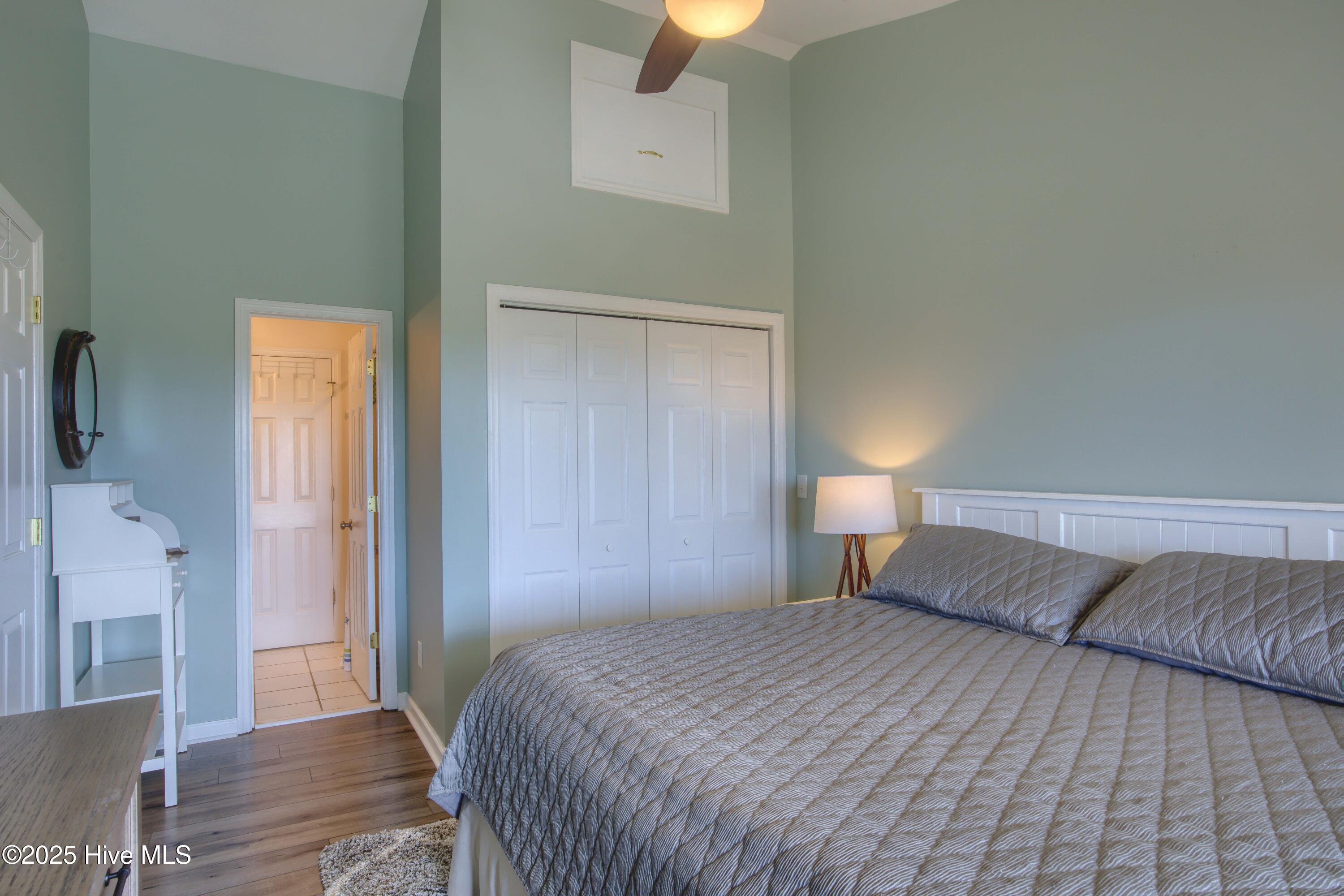 100524182 | Photo 28