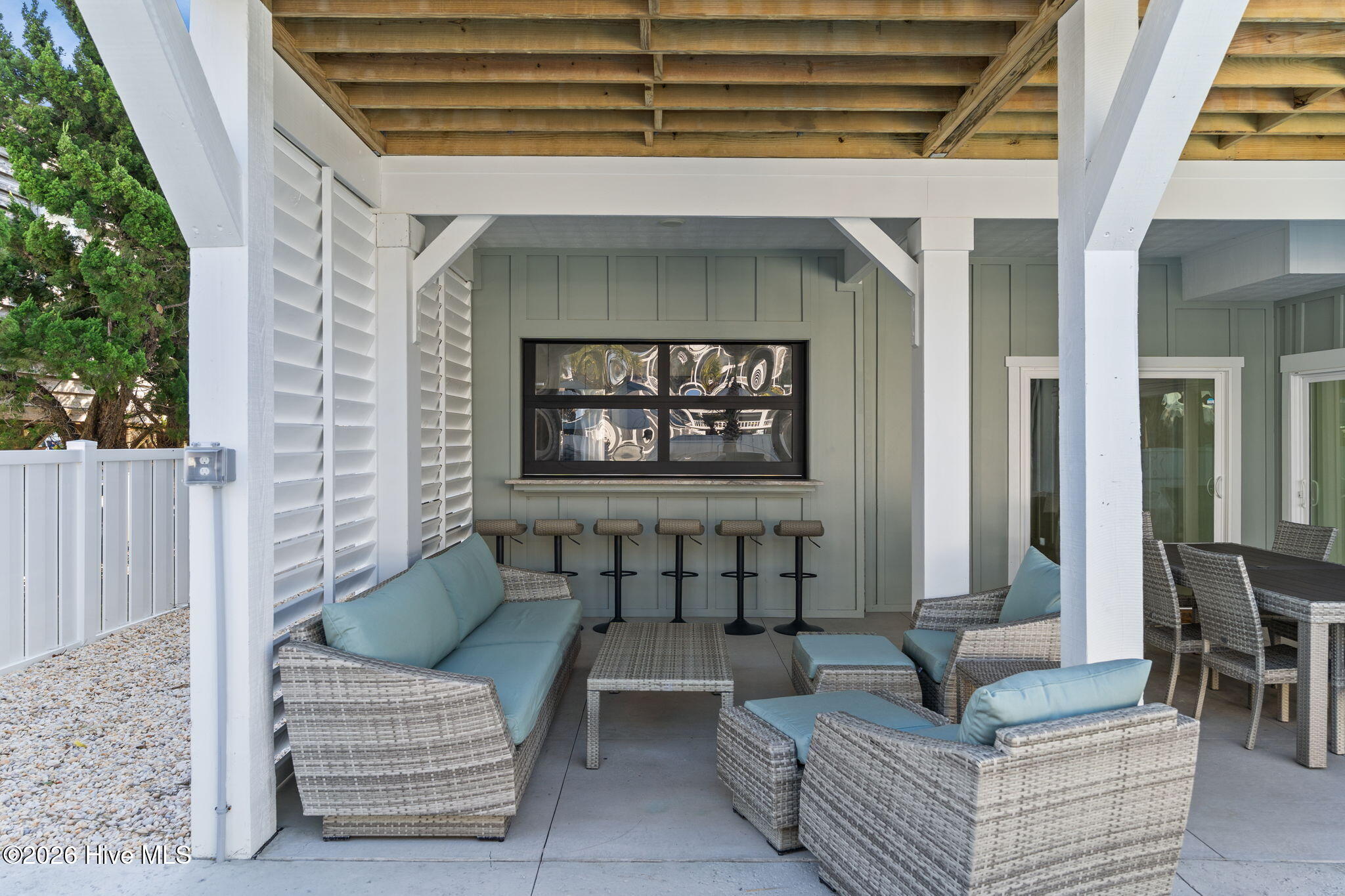 100559050 | Photo 41