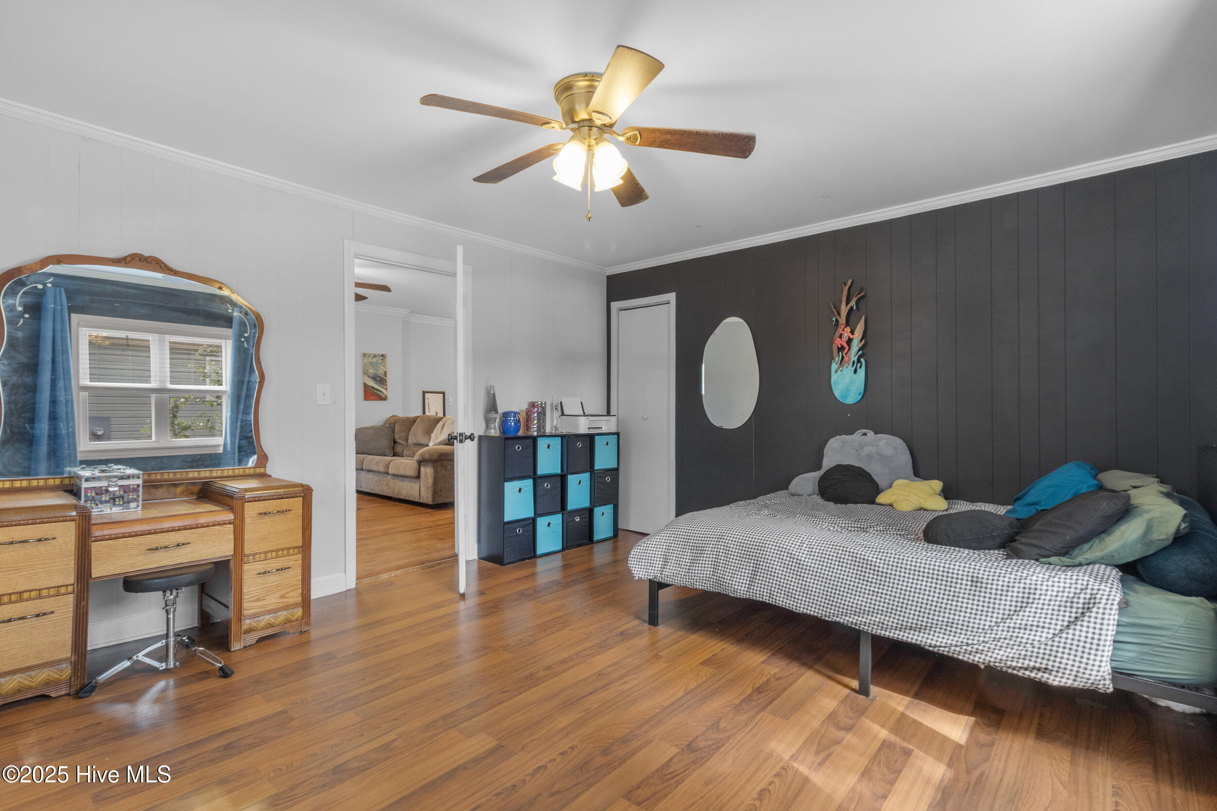 100520819 | Photo 32