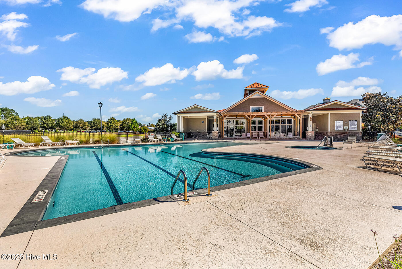 100537491 | Photo 27