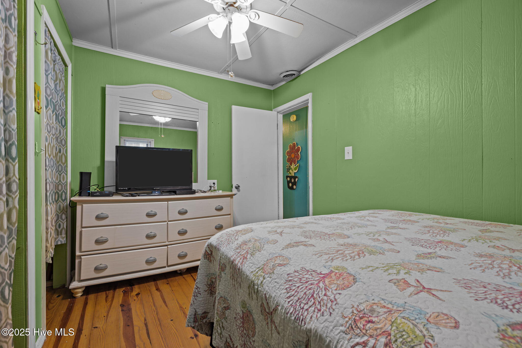 100535776 | Photo 29