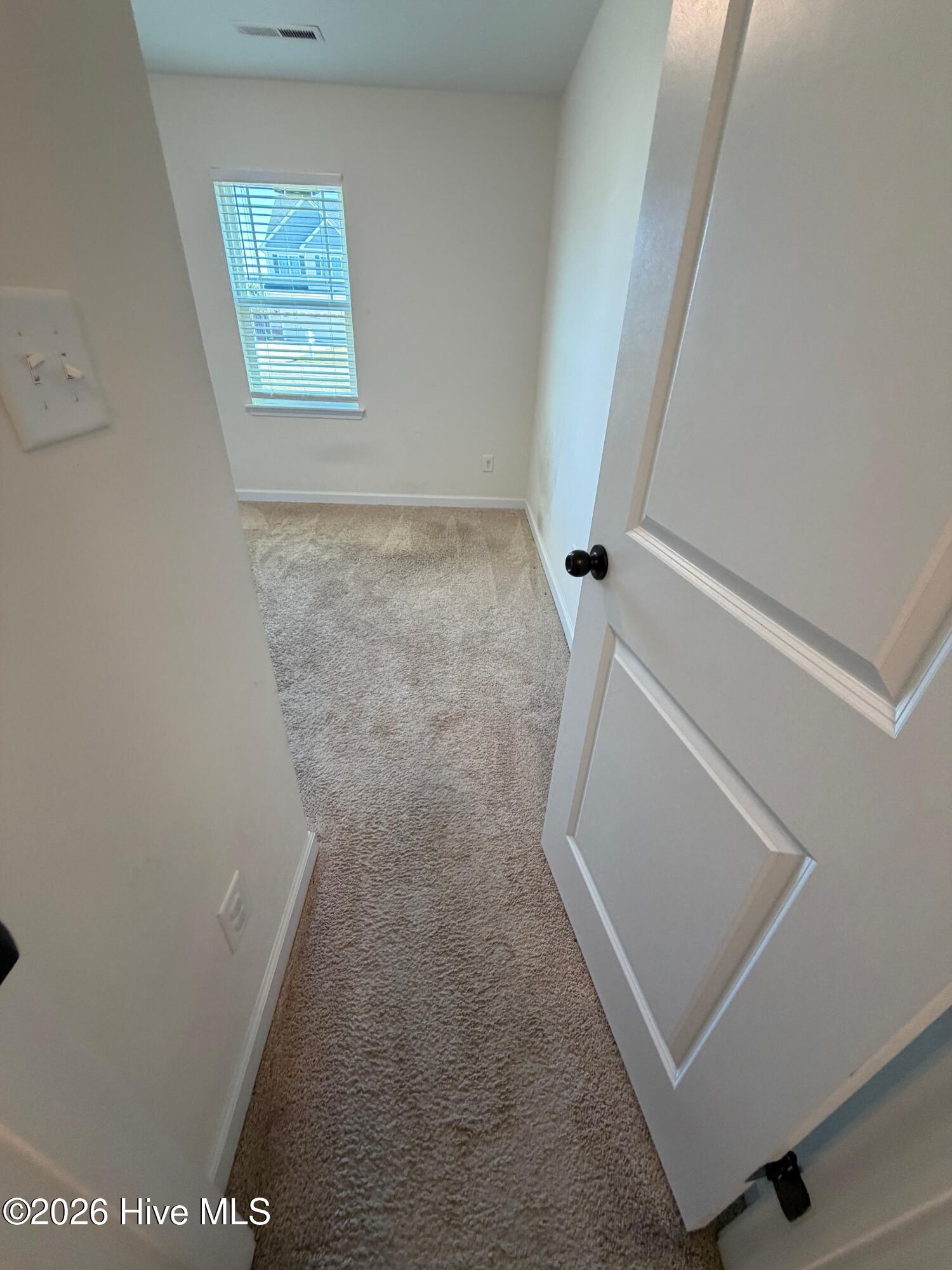 100563826 | Photo 15