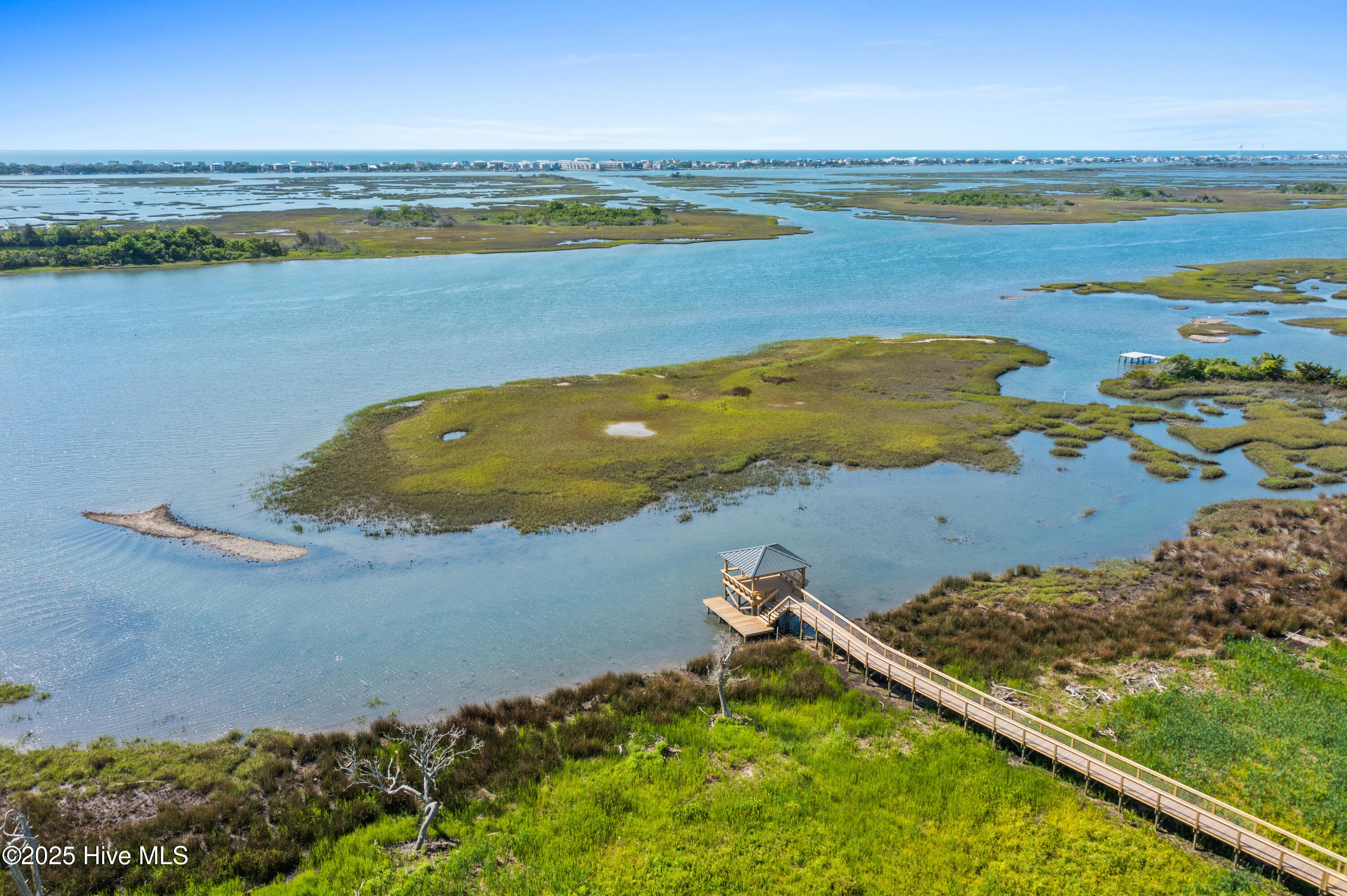 100540201 | Photo 19