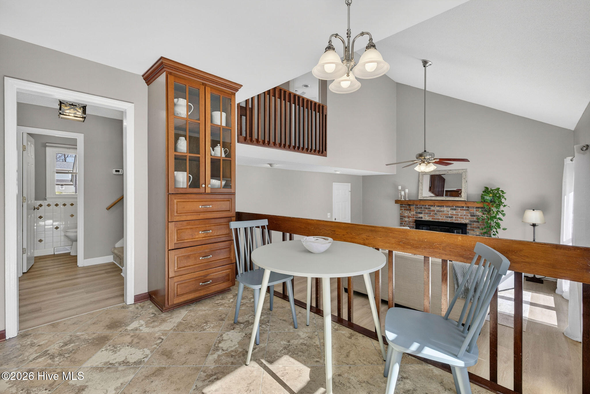 100556814 | Photo 11