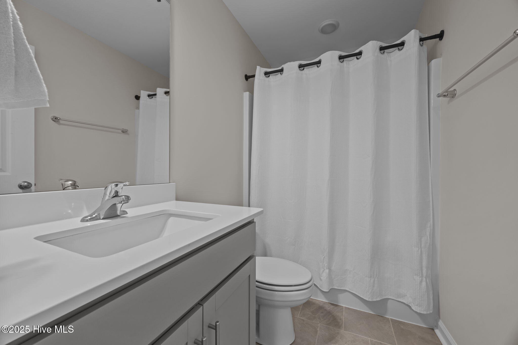 100522183 | Photo 28