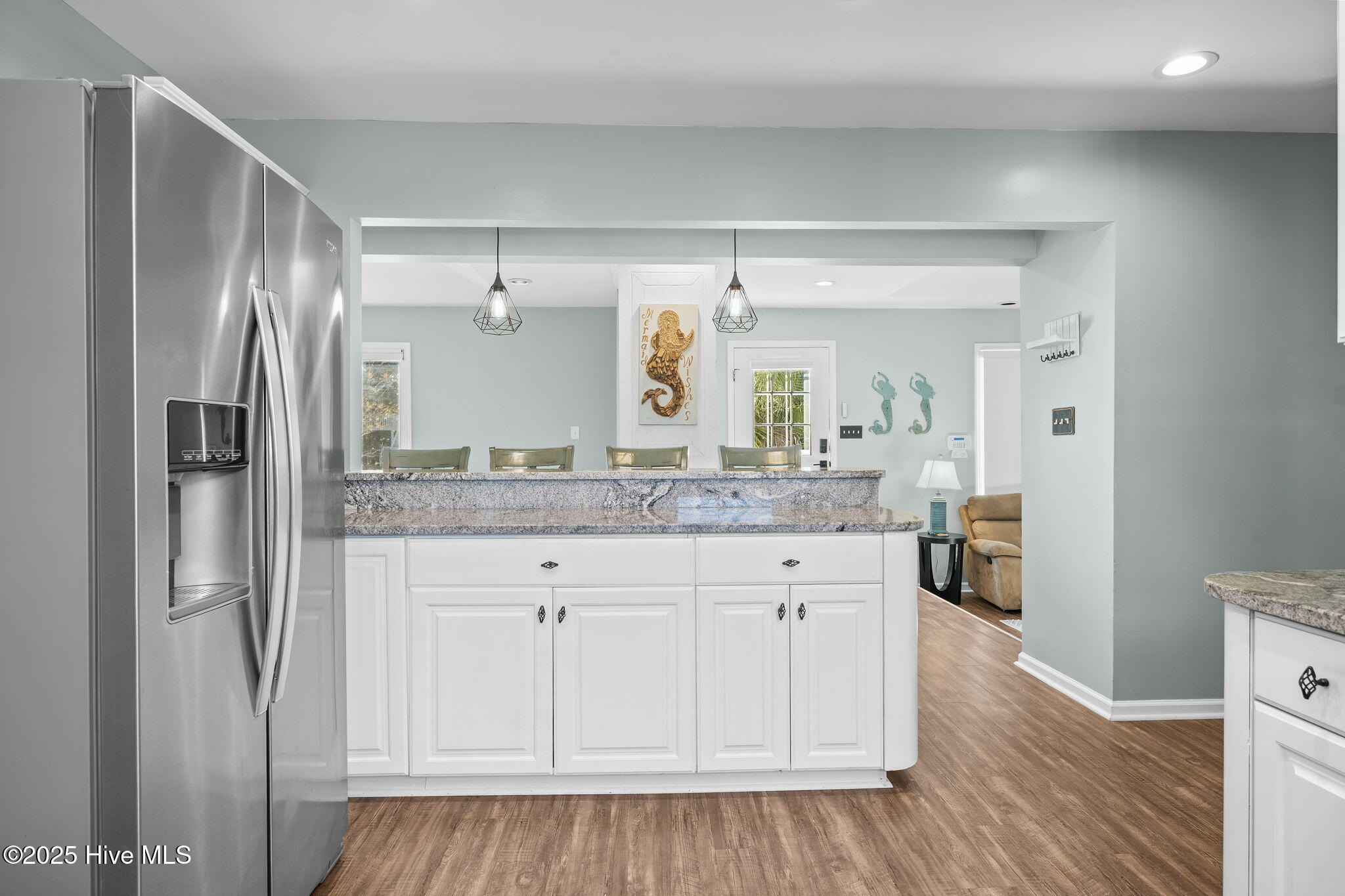 100542454 | Photo 24